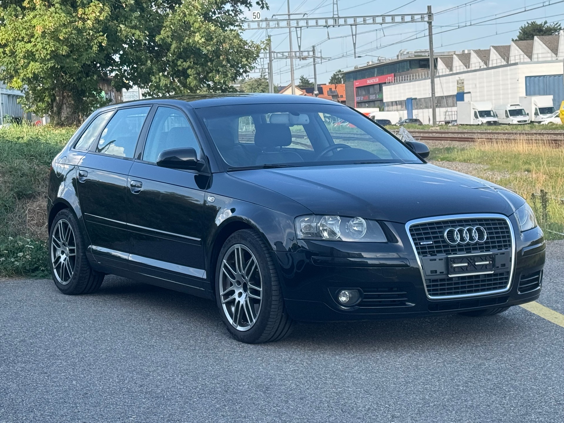 AUDI A3 Sportback 2.0 Turbo FSI Ambiente quattro-image-2