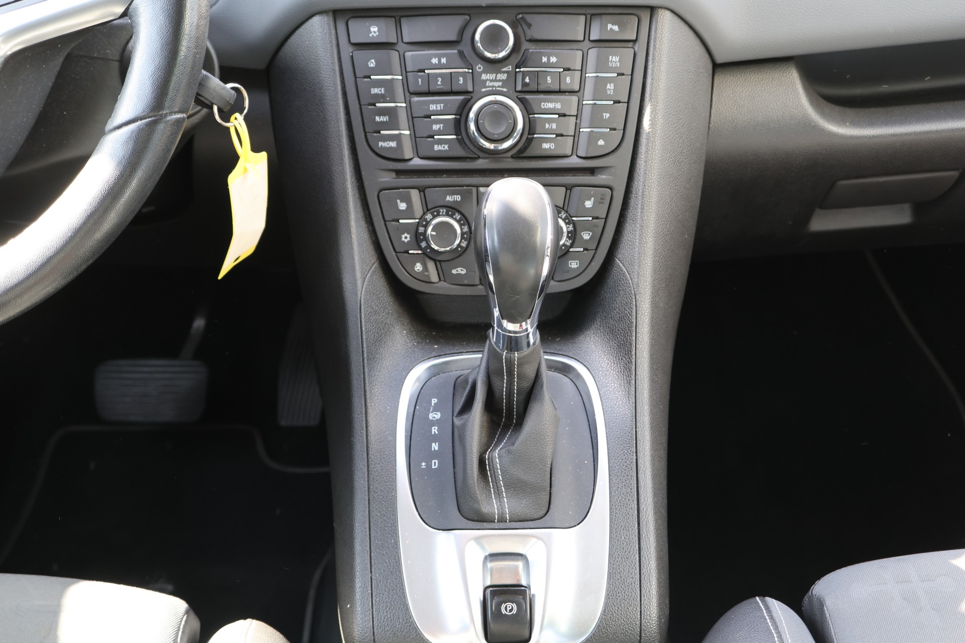 OPEL Meriva 1.4 Turbo Cosmo Automatic-image-9