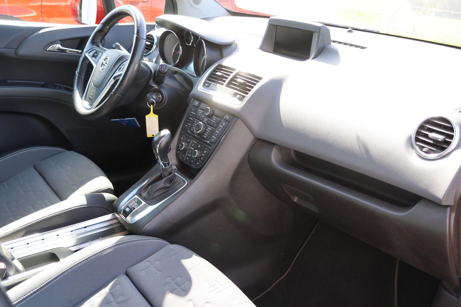OPEL Meriva 1.4 Turbo Cosmo Automatic-image-10