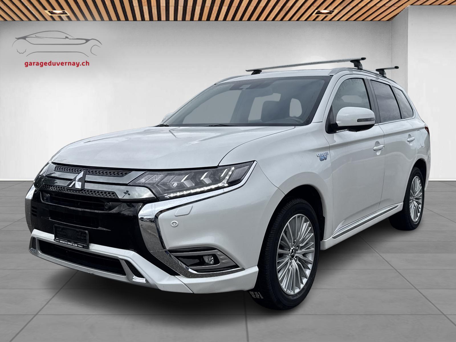 MITSUBISHI Outlander 2.4 PHEV Diamond S-Edition 4WD Automatic-image-0