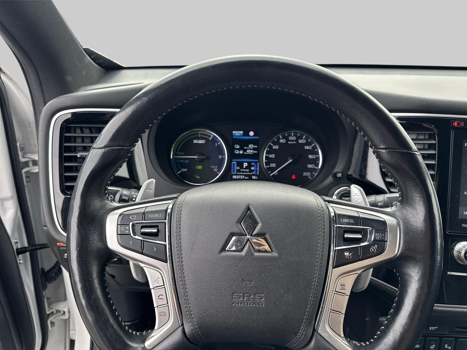 MITSUBISHI Outlander 2.4 PHEV Diamond S-Edition 4WD Automatic-image-5