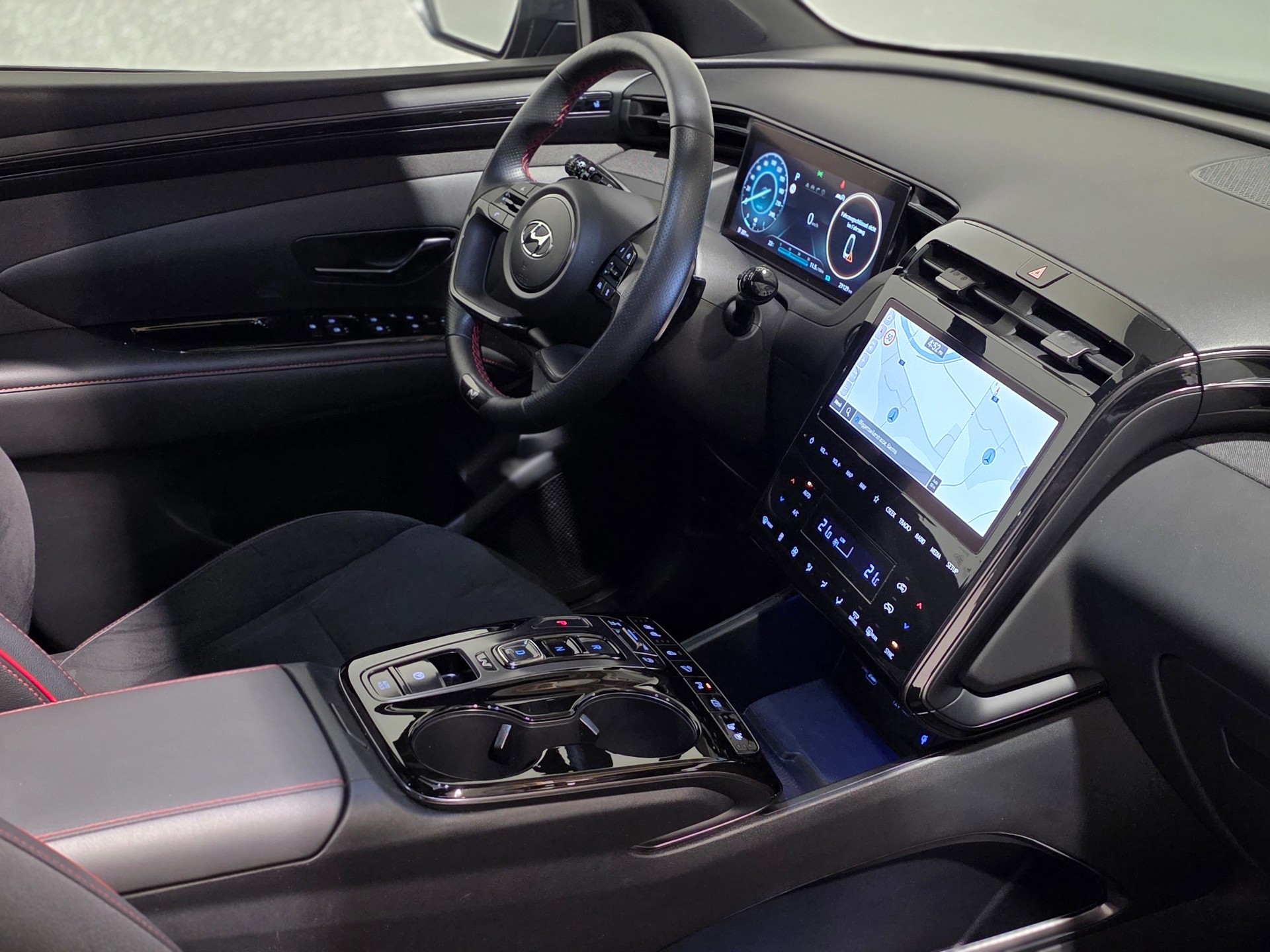 HYUNDAI Tucson 1.6 TGDI 48V N Line LUX pack DCT 4WD-image-16