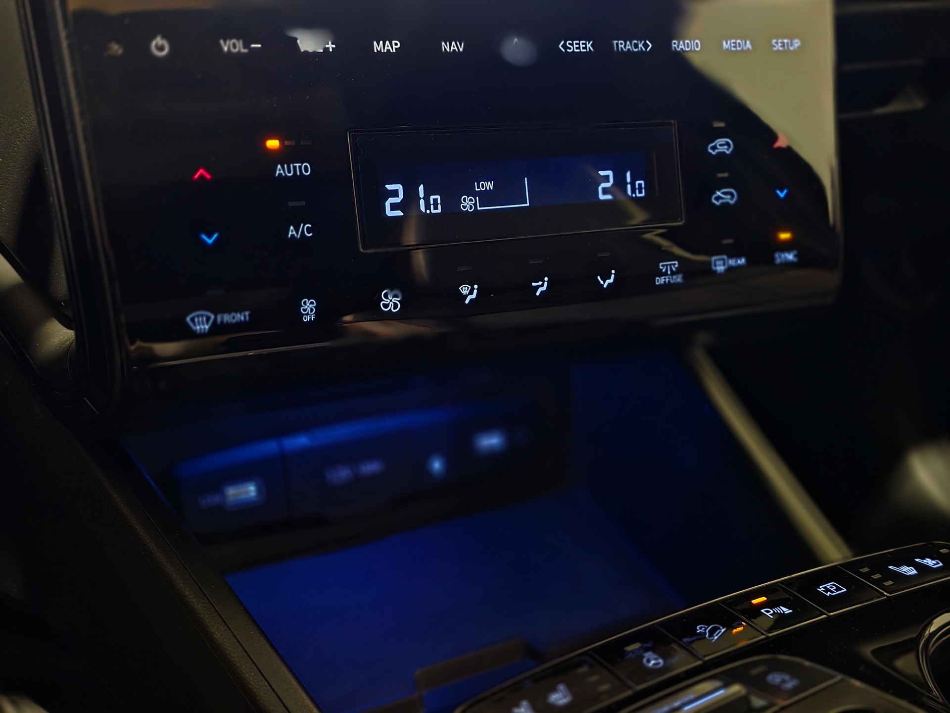 HYUNDAI Tucson 1.6 TGDI 48V N Line LUX pack DCT 4WD-image-8