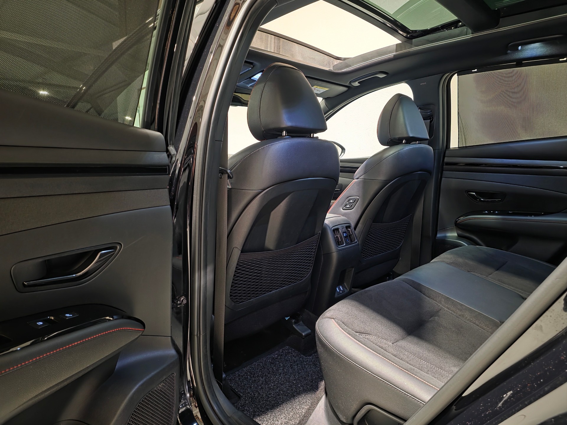 HYUNDAI Tucson 1.6 TGDI 48V N Line LUX pack DCT 4WD-image-12