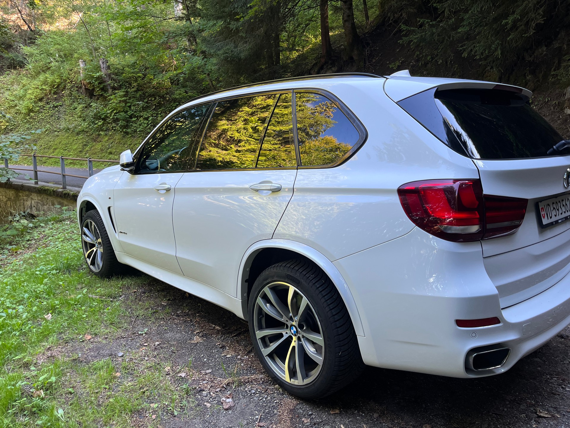 BMW 40d xDrive SAG-image-1