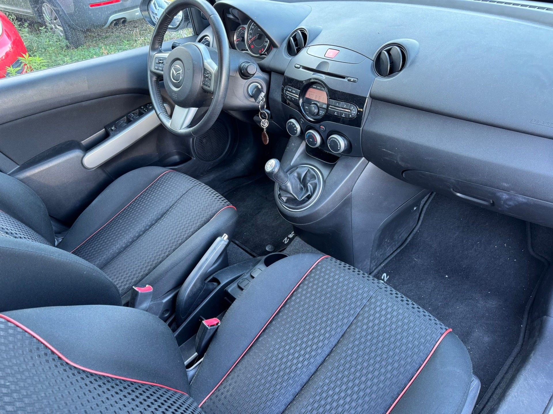MAZDA 2 1.5i 16V Sport-image-9
