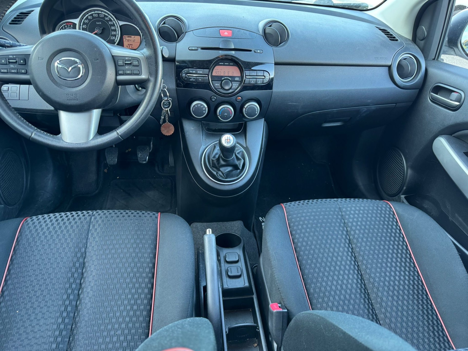 MAZDA 2 1.5i 16V Sport-image-14