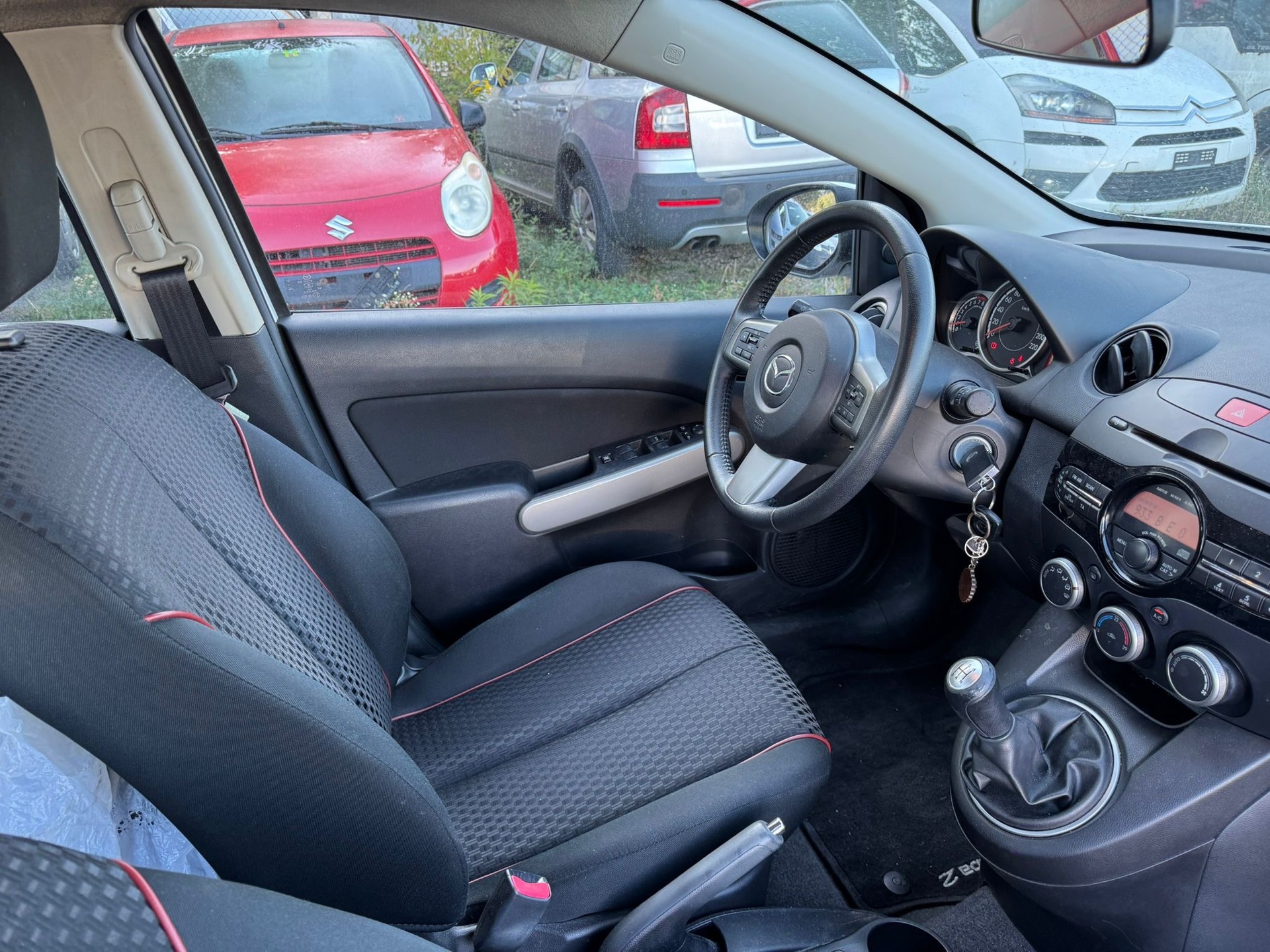 MAZDA 2 1.5i 16V Sport-image-11