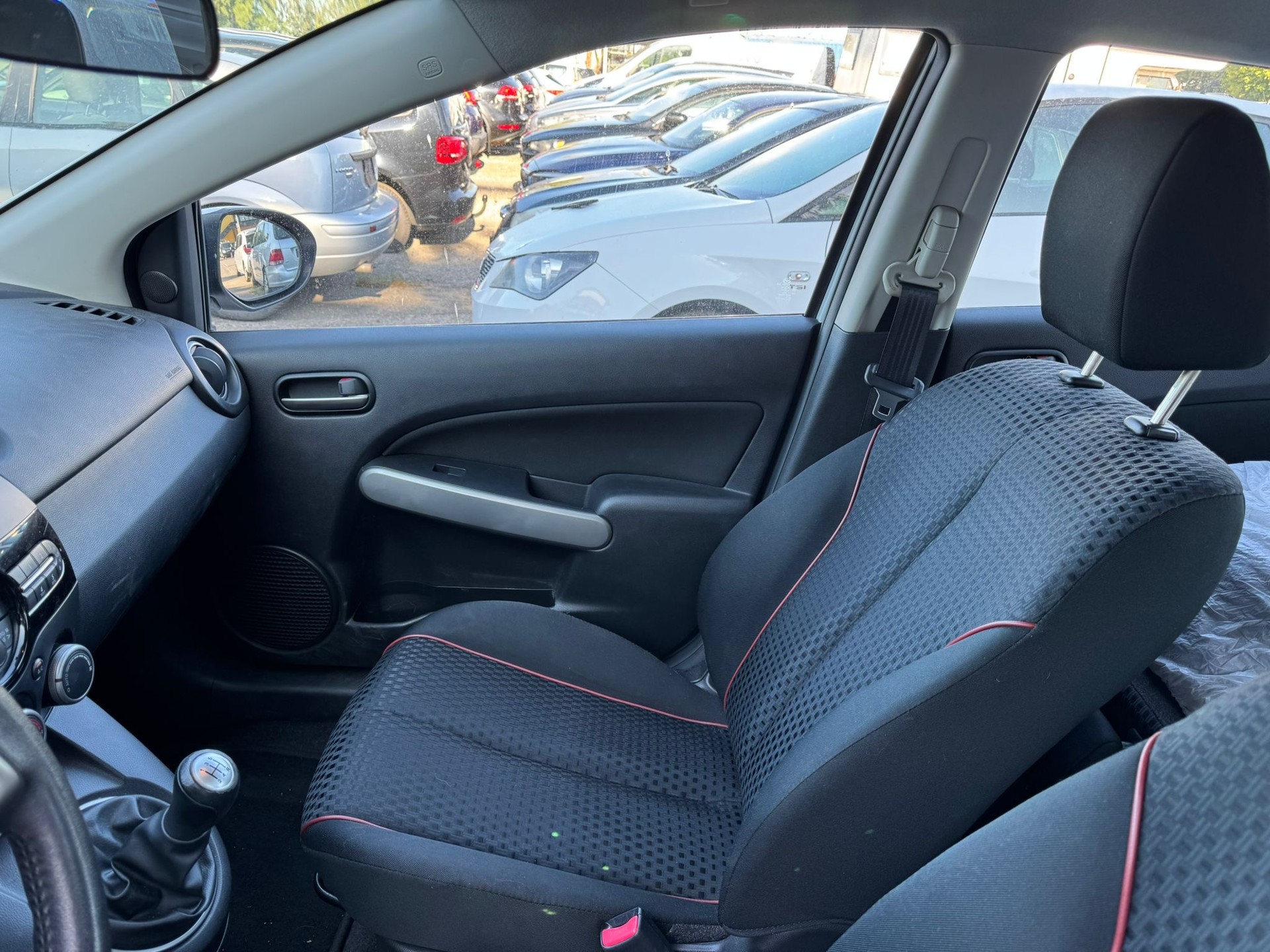 MAZDA 2 1.5i 16V Sport-image-13