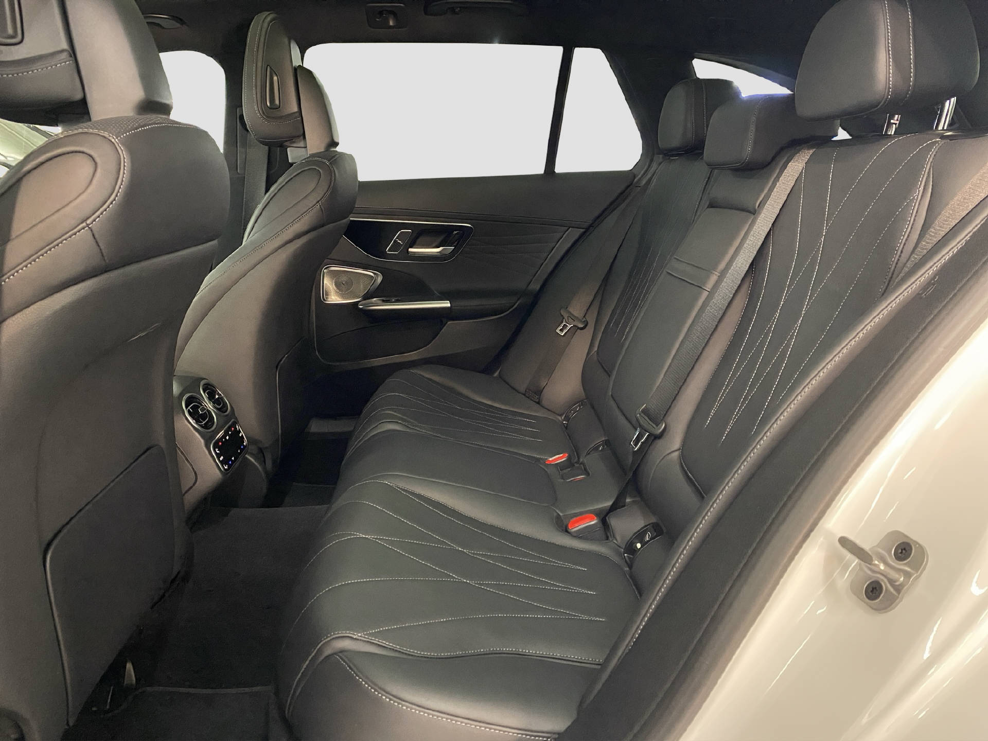 MERCEDES-BENZ C 43 AMG 4MATIC Kombi-image-13