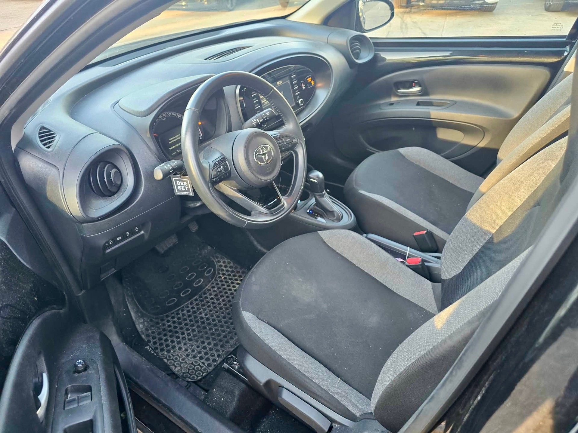 TOYOTA Aygo X 1.0 VVT-i Comfort-image-10