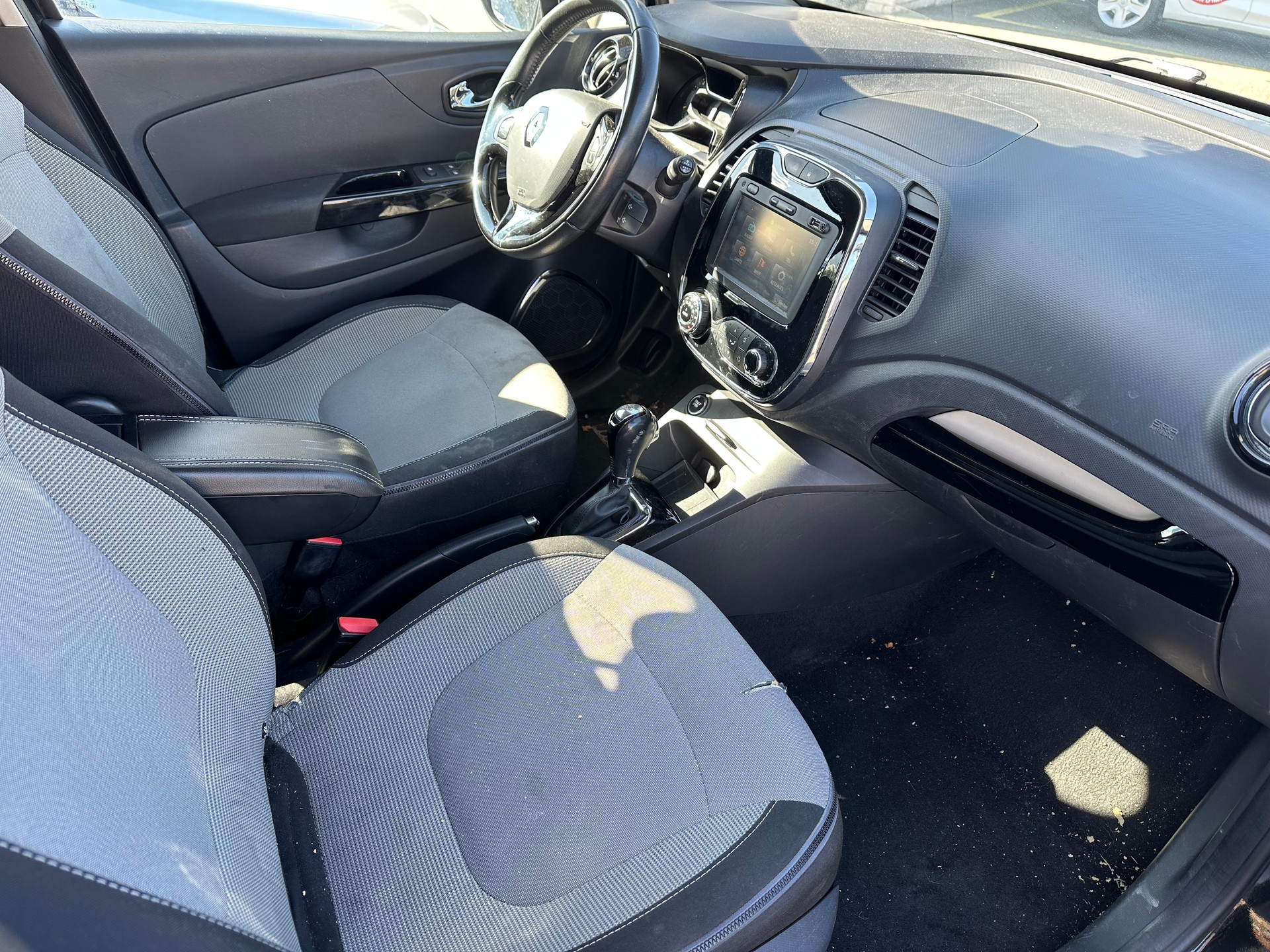 RENAULT Captur 1.2 T 16V Dynamique EDC-image-4
