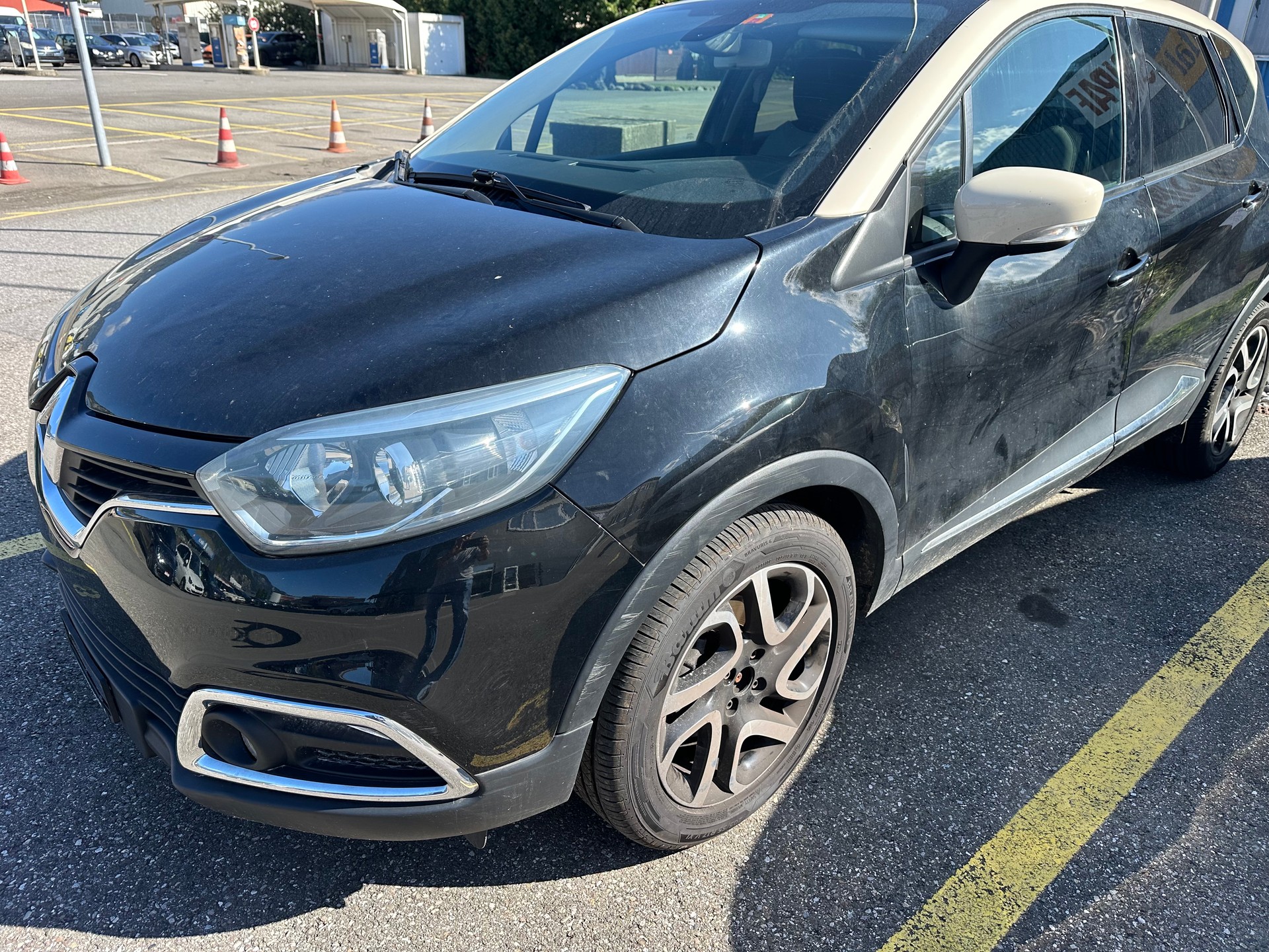 RENAULT Captur 1.2 T 16V Dynamique EDC-image-0