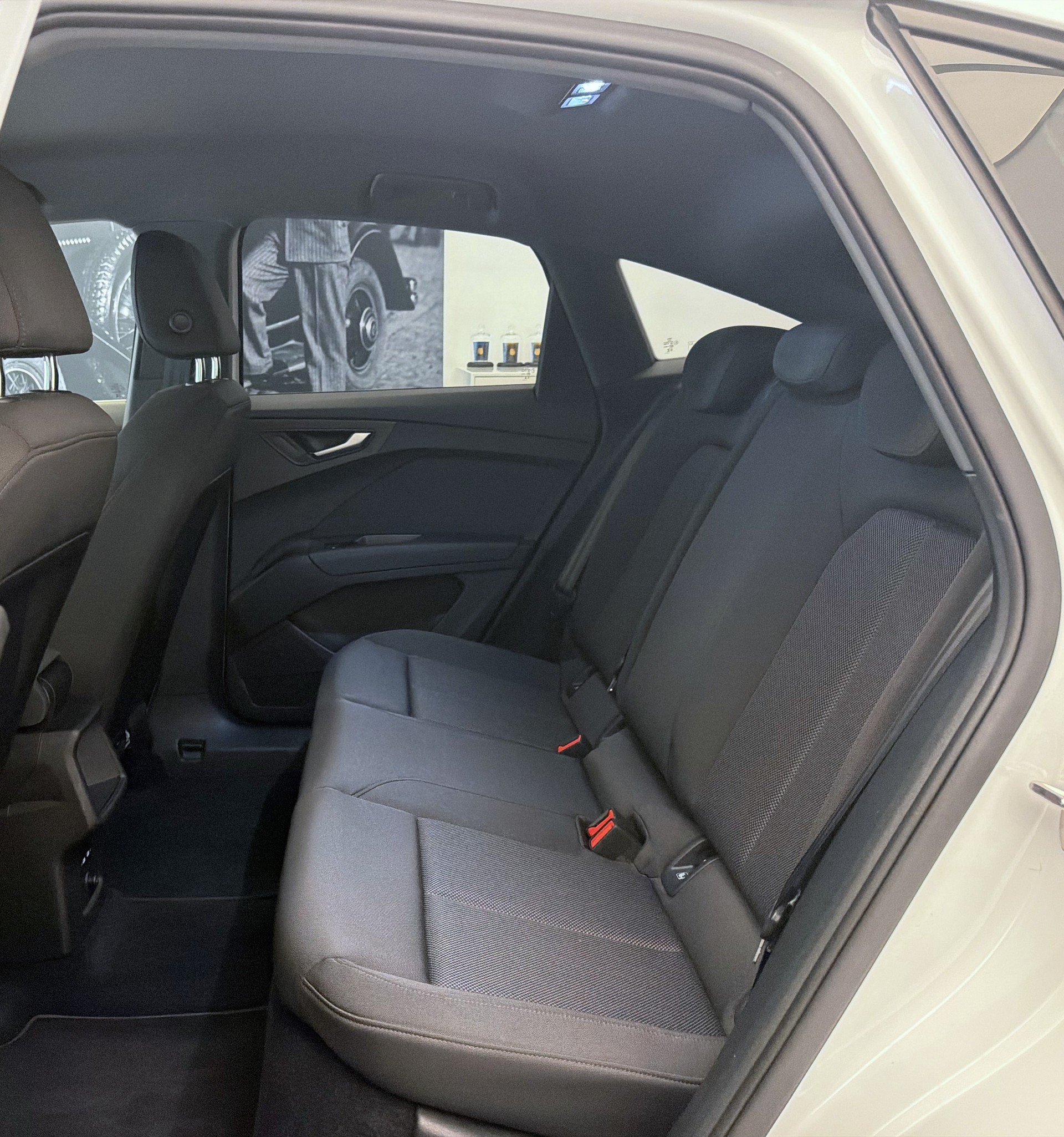AUDI Q4 Sportback e-tron 35-image-18