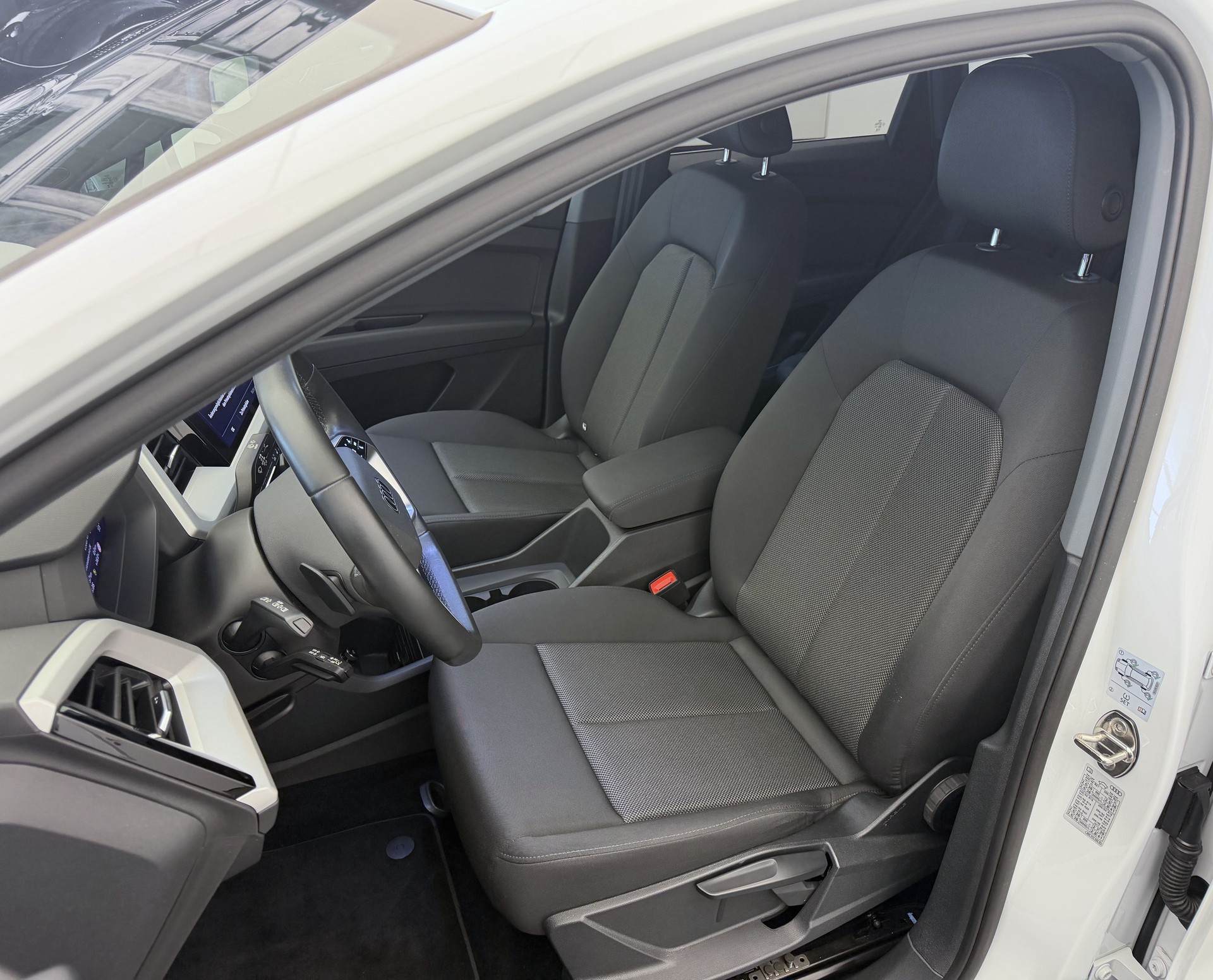 AUDI Q4 Sportback e-tron 35-image-5