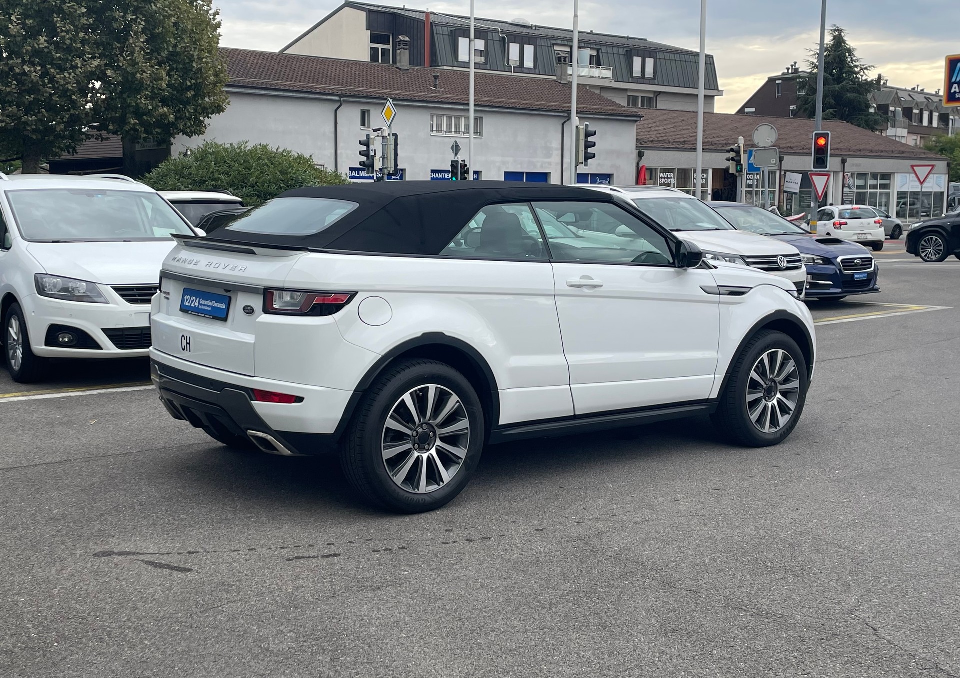 LAND ROVER Range Rover Evoque Convert. 2.0 Si4 SE Dynamic AT9-image-3