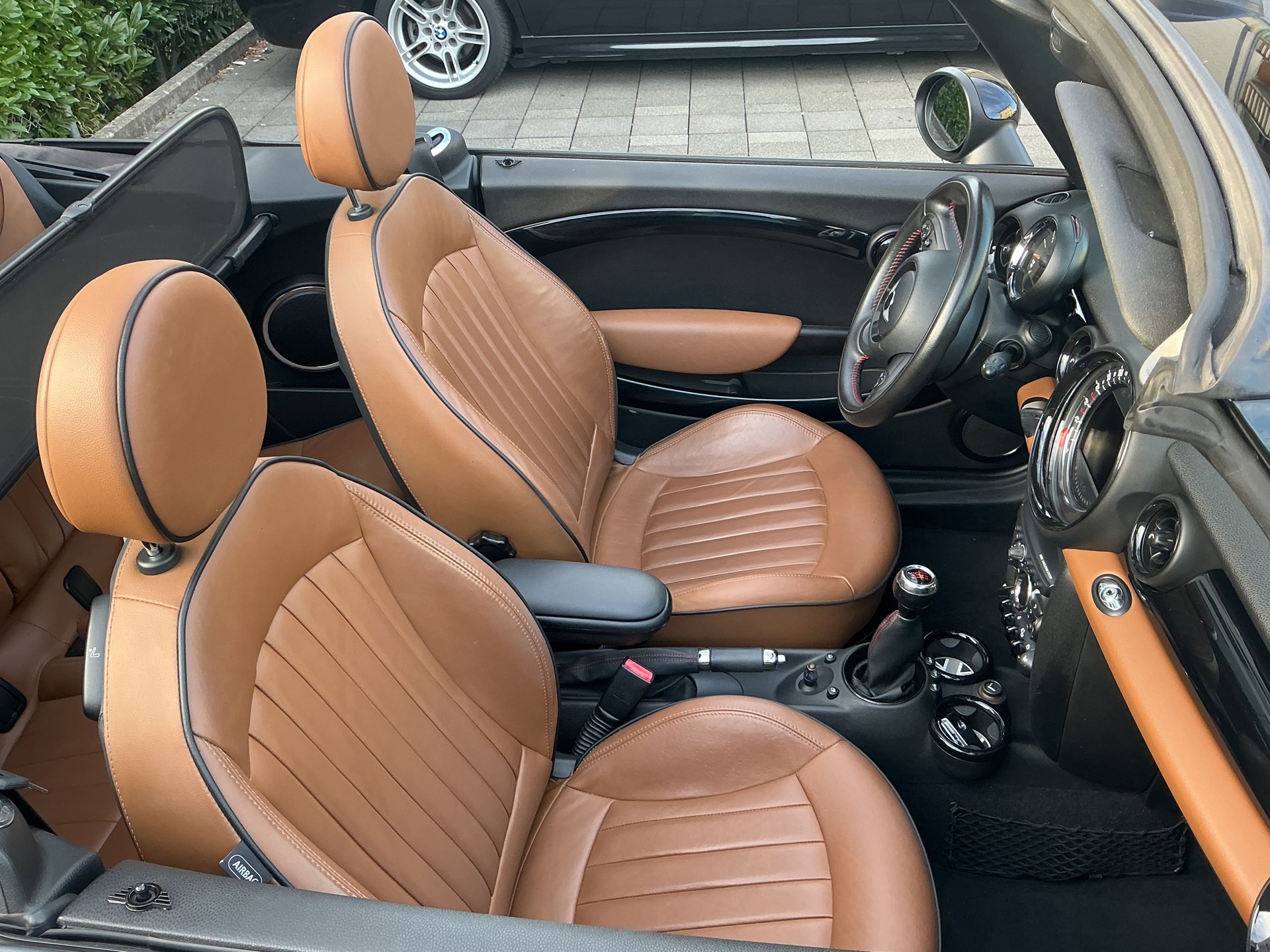 MINI 1.6i John Cooper Works-image-4