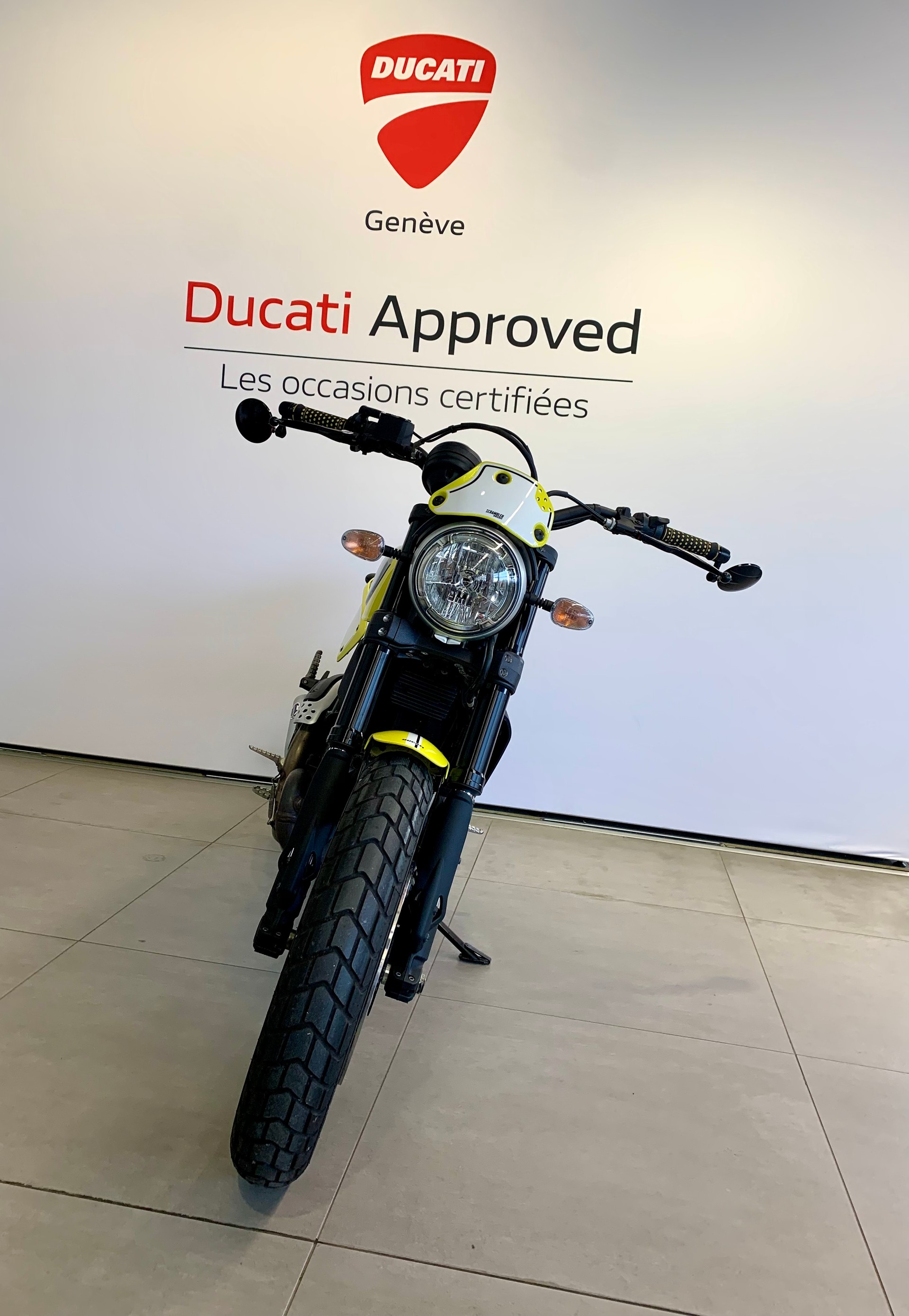 DUCATI Scrambler 800 Flat Track Pro-showroom-element-2