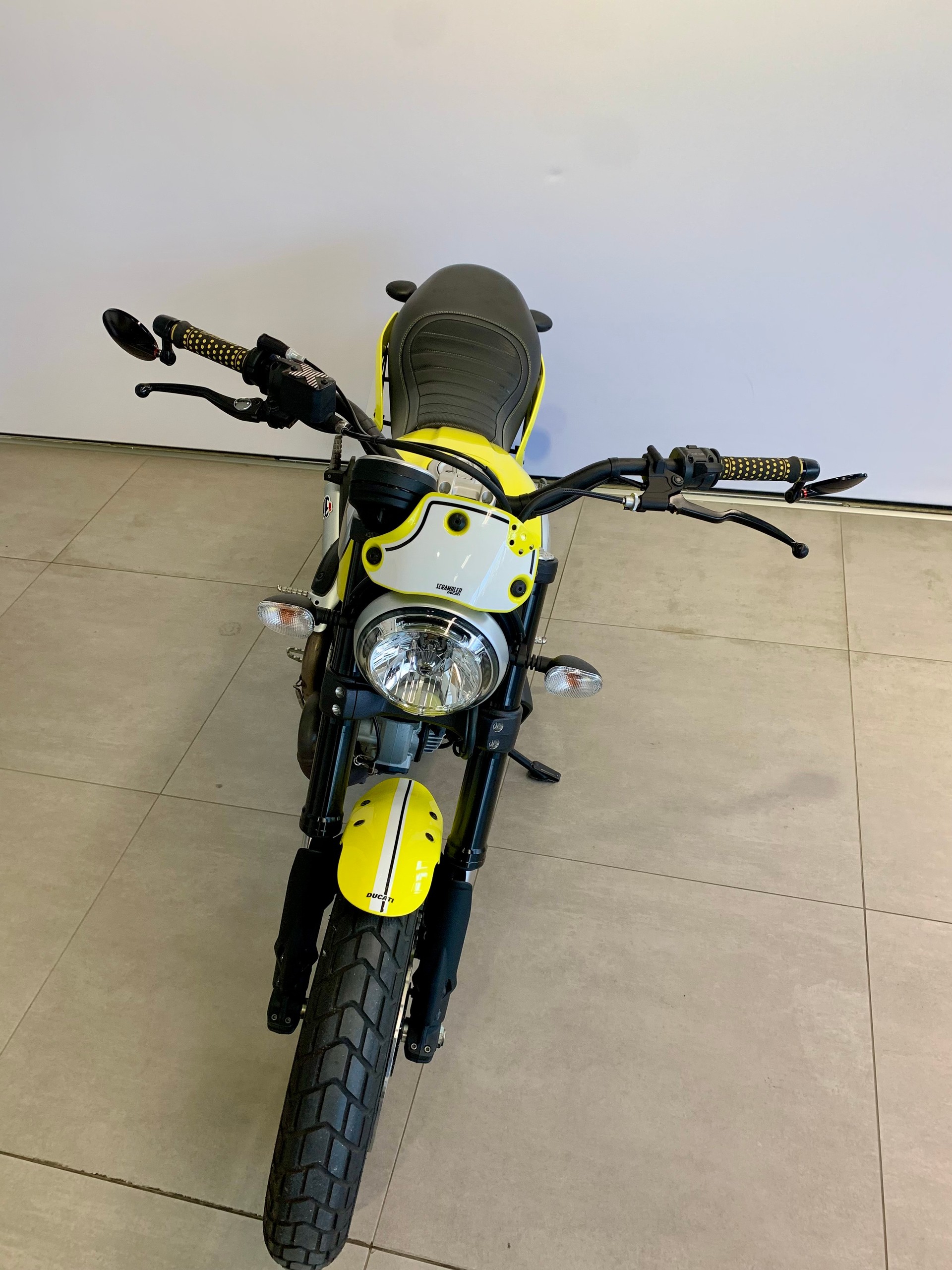 DUCATI Scrambler 800 Flat Track Pro-showroom-element-3