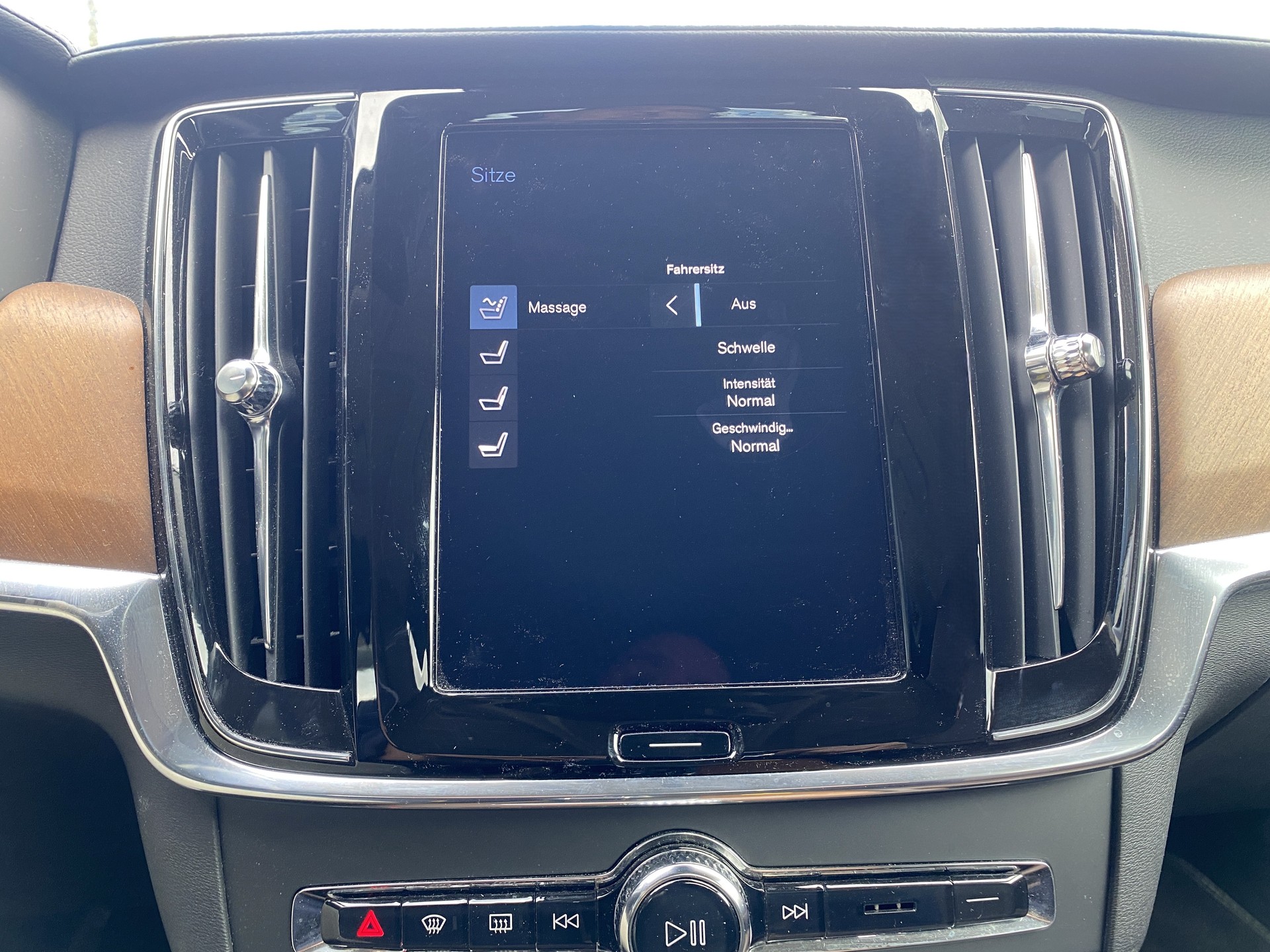 VOLVO S90 2.0 D5 Inscription AWD-image-12