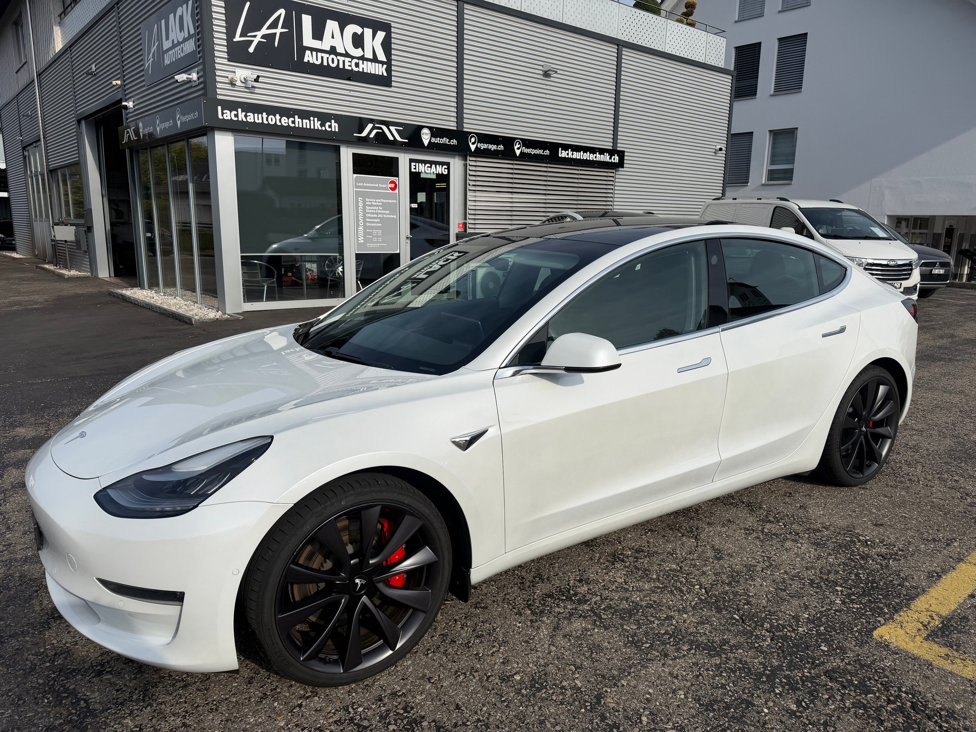 TESLA Model 3 Performance Dual Motor AWD-image-0