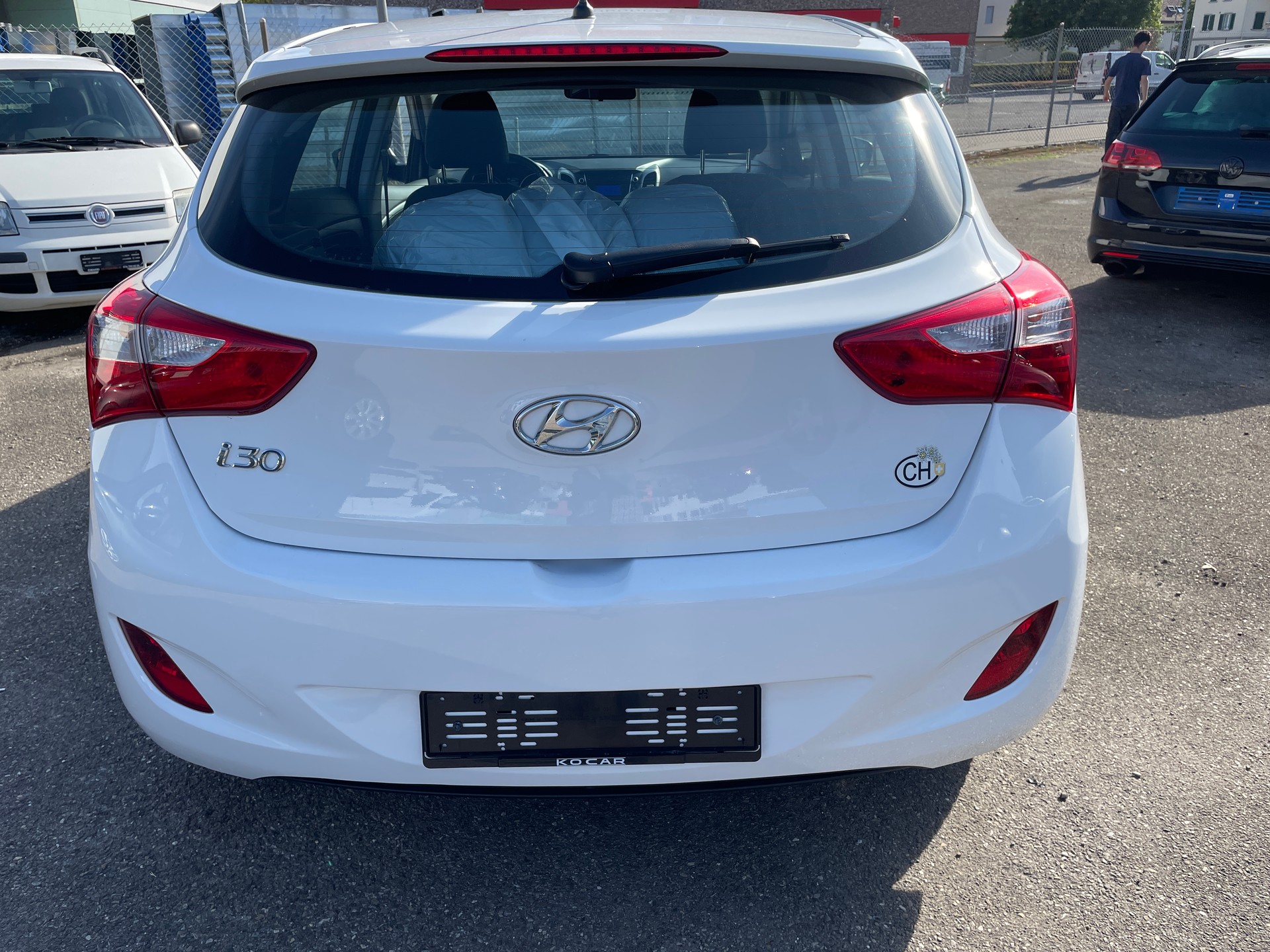HYUNDAI i30-image-11
