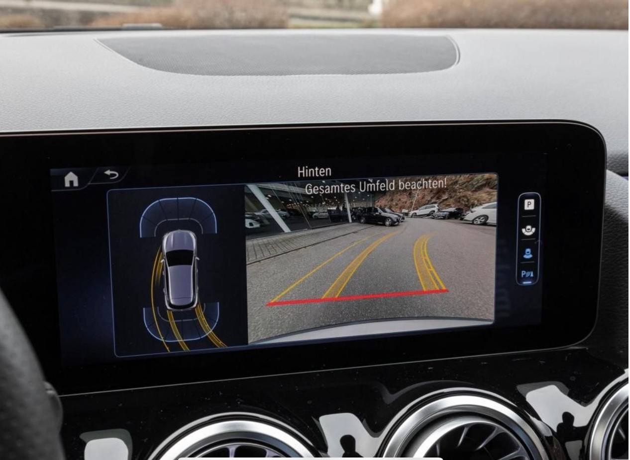 MERCEDES-BENZ GLA AMG 35 4Matic 8G-DCT-image-11
