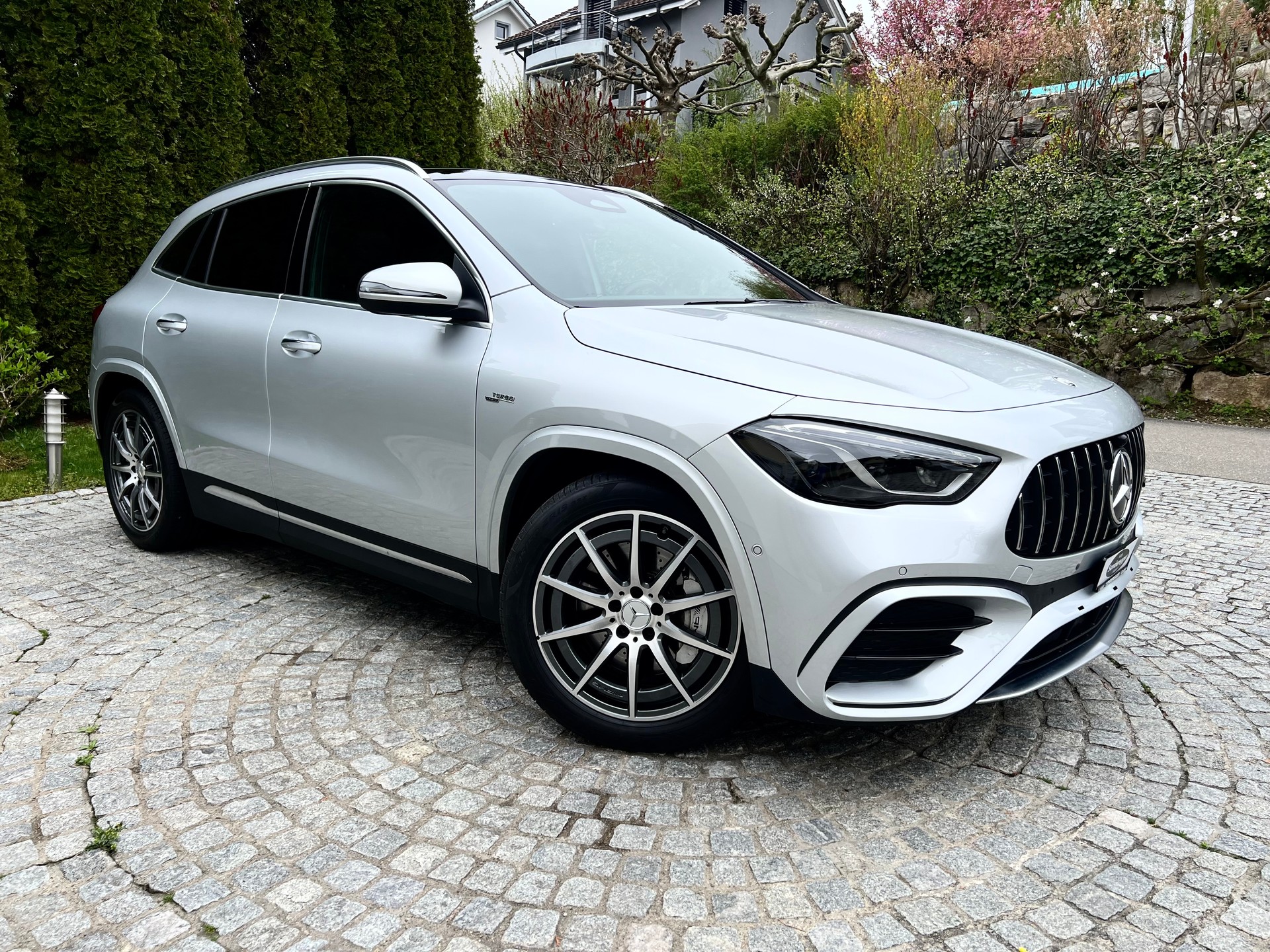 MERCEDES-BENZ GLA AMG 35 4Matic 8G-DCT-image-0