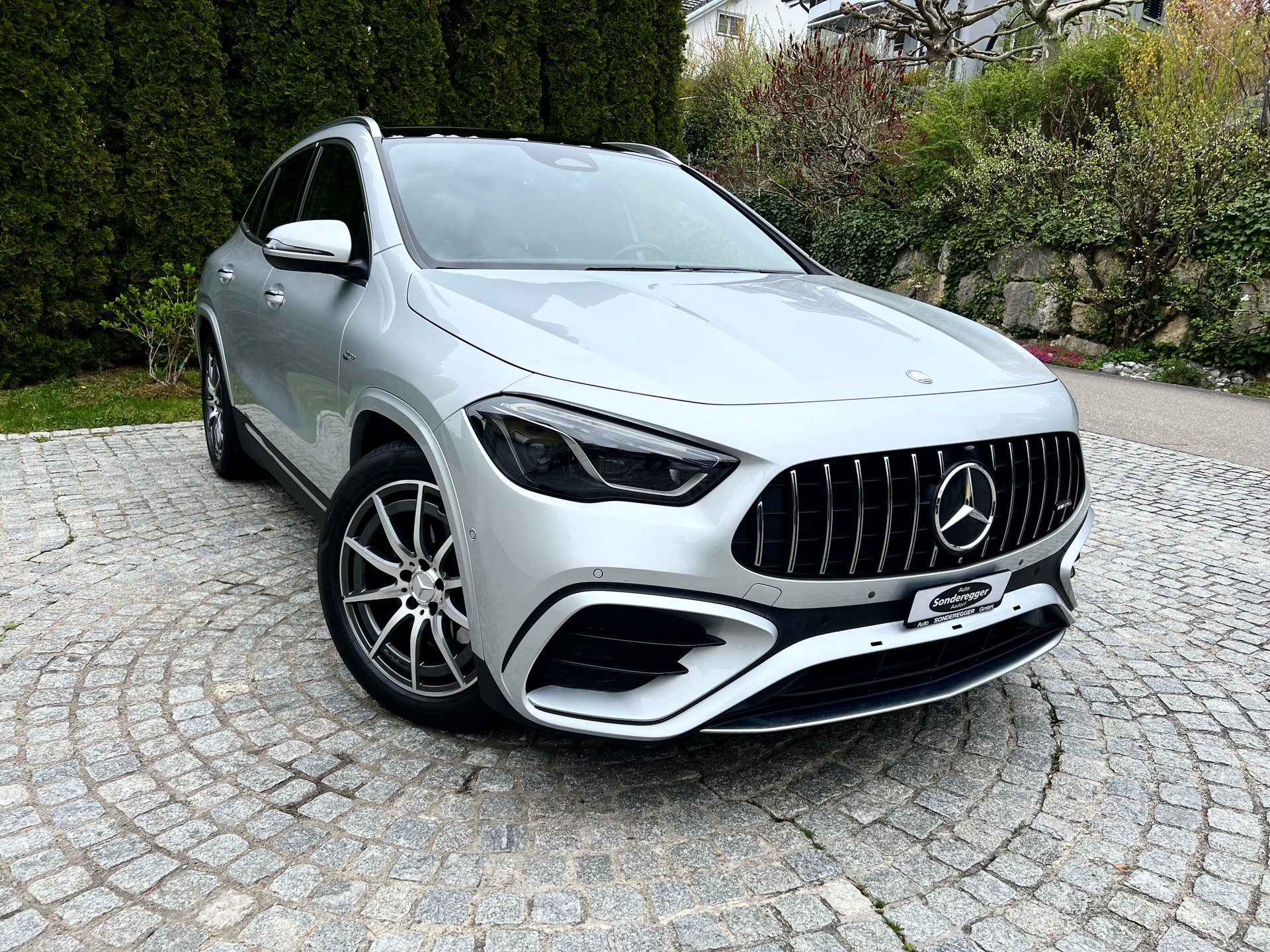 MERCEDES-BENZ GLA AMG 35 4Matic 8G-DCT-image-12