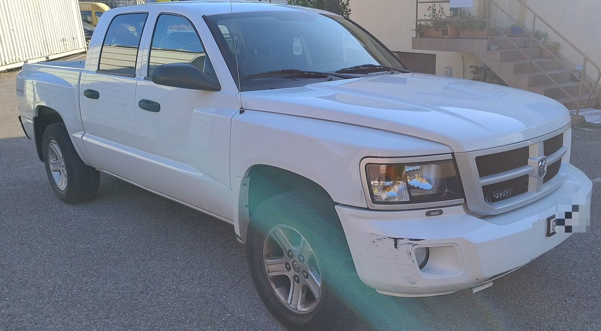DODGE Dakota-image-0
