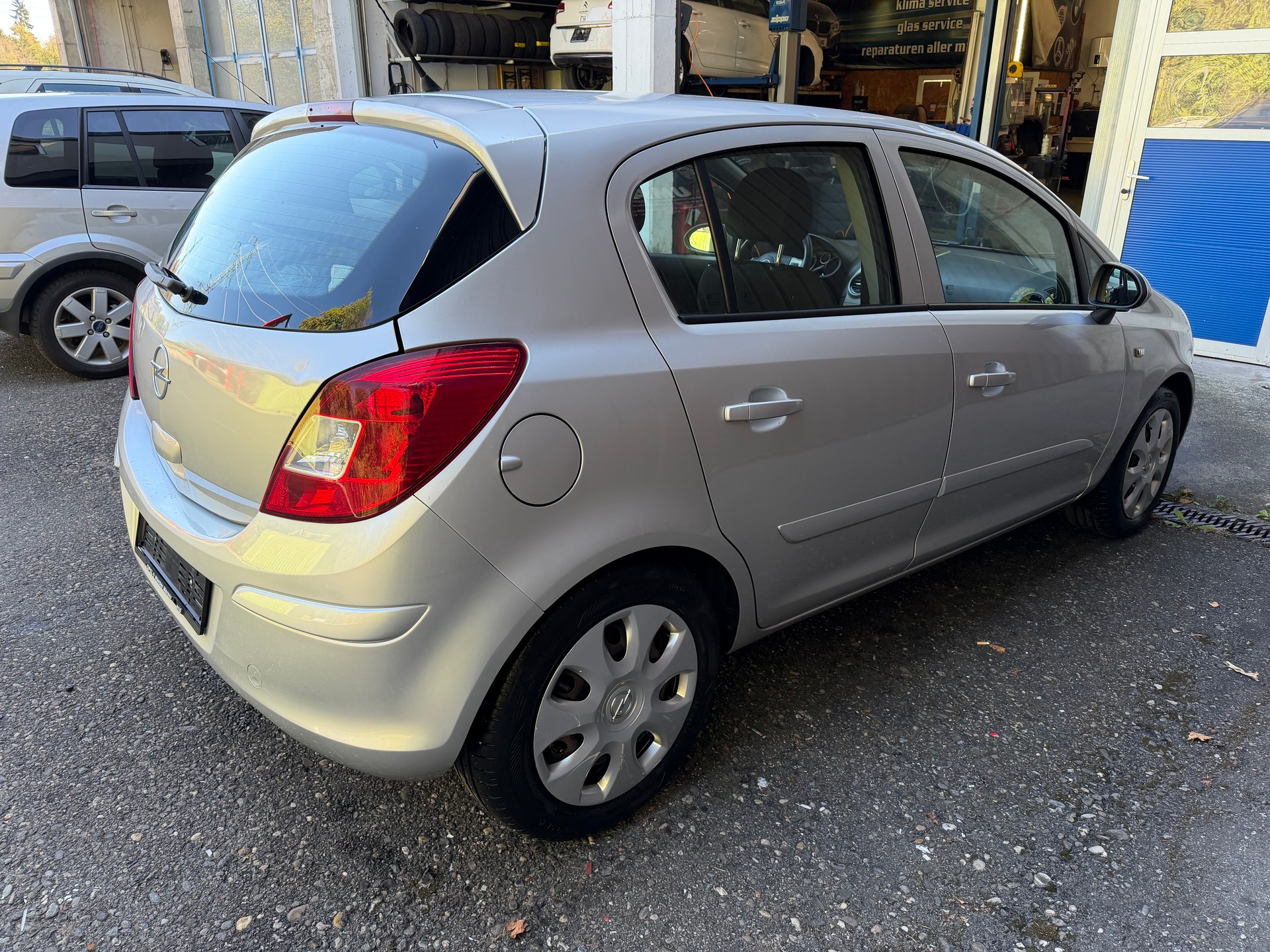 OPEL Corsa 1.4 TP Enjoy-image-2