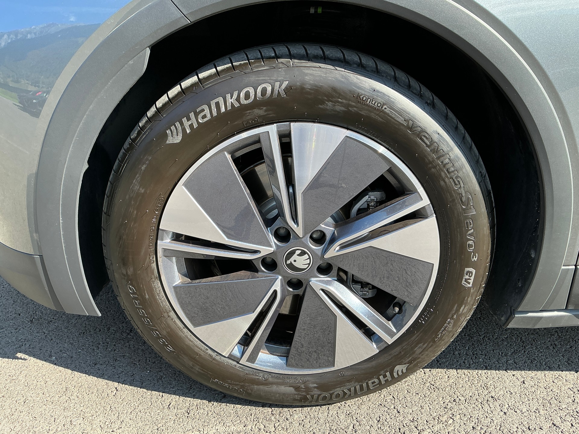 SKODA Elroq 85 4x2-image-3