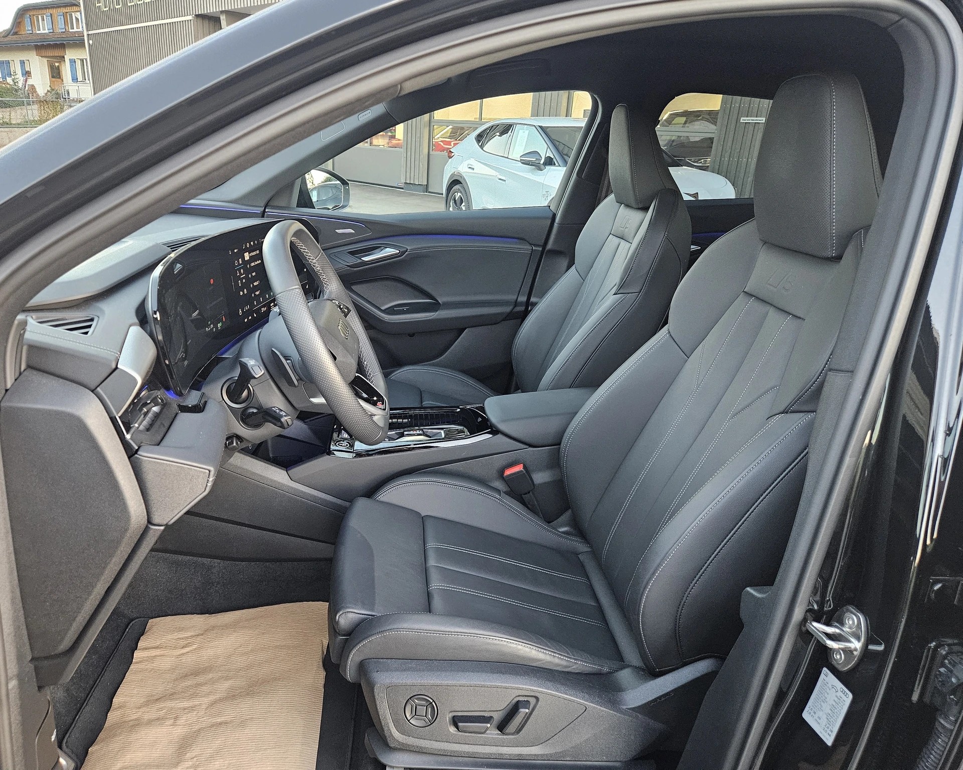 AUDI Q6 e-tron quattro S-Line mit Anhängerkupplung-image-6