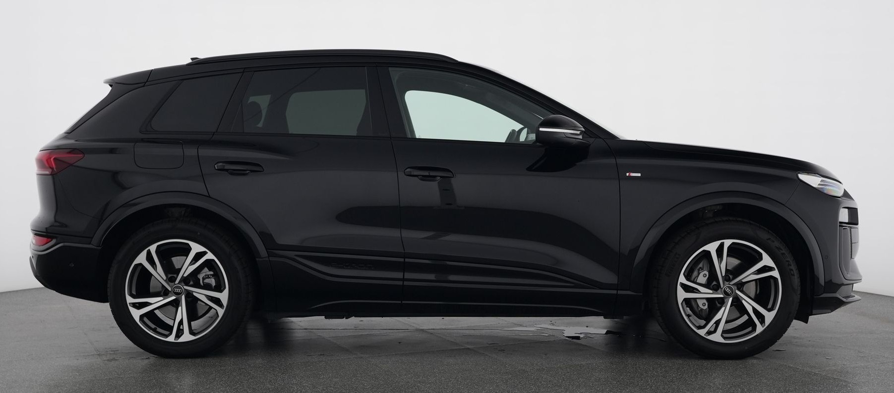 AUDI Q6 e-tron quattro S-Line mit Anhängerkupplung-image-4