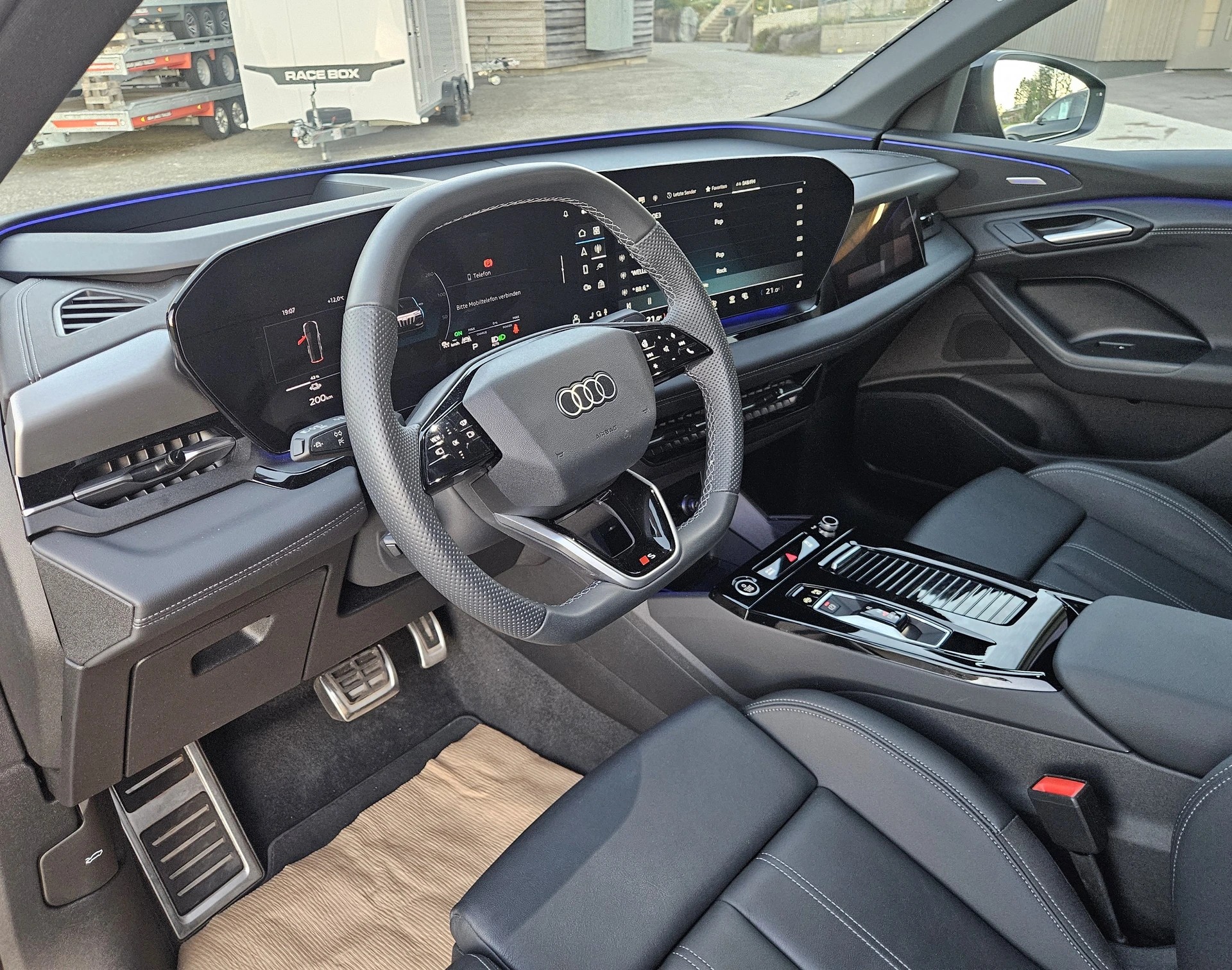 AUDI Q6 e-tron quattro S-Line mit Anhängerkupplung-image-7