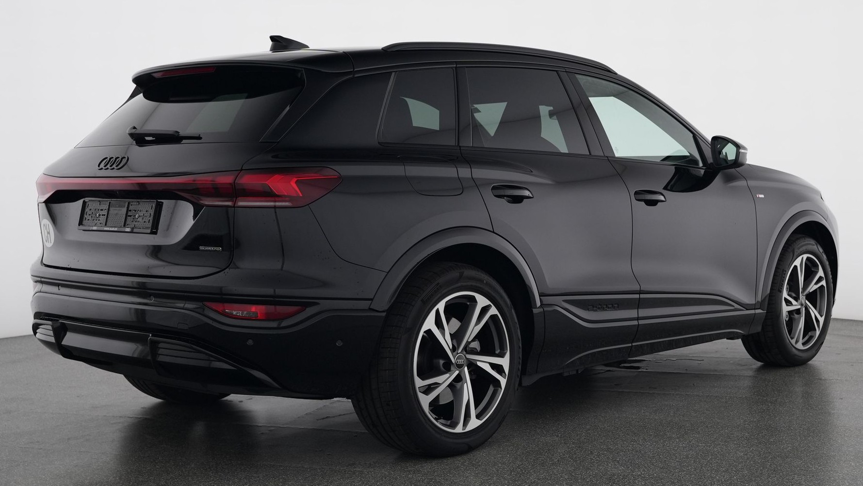 AUDI Q6 e-tron quattro S-Line mit Anhängerkupplung-showroom-element-3