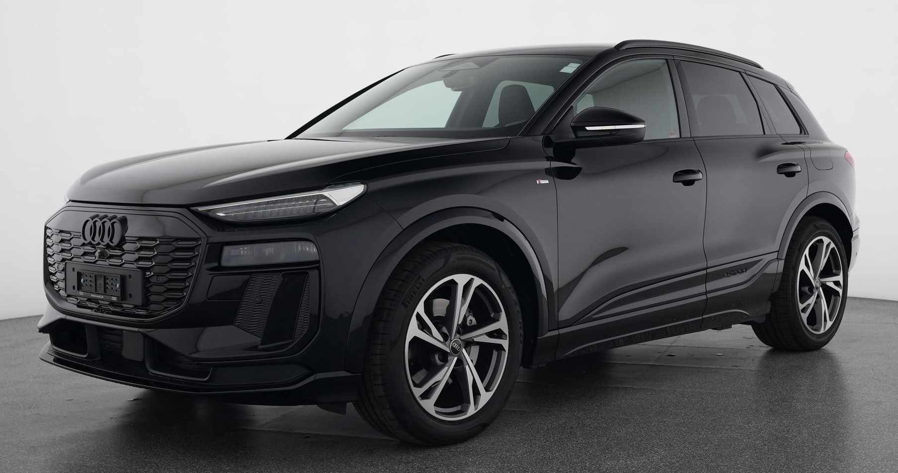 AUDI Q6 e-tron quattro S-Line mit Anhängerkupplung