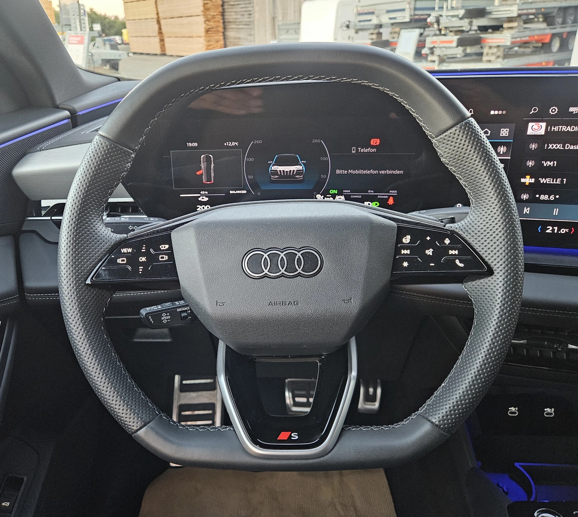 AUDI Q6 e-tron quattro S-Line mit Anhängerkupplung-image-12