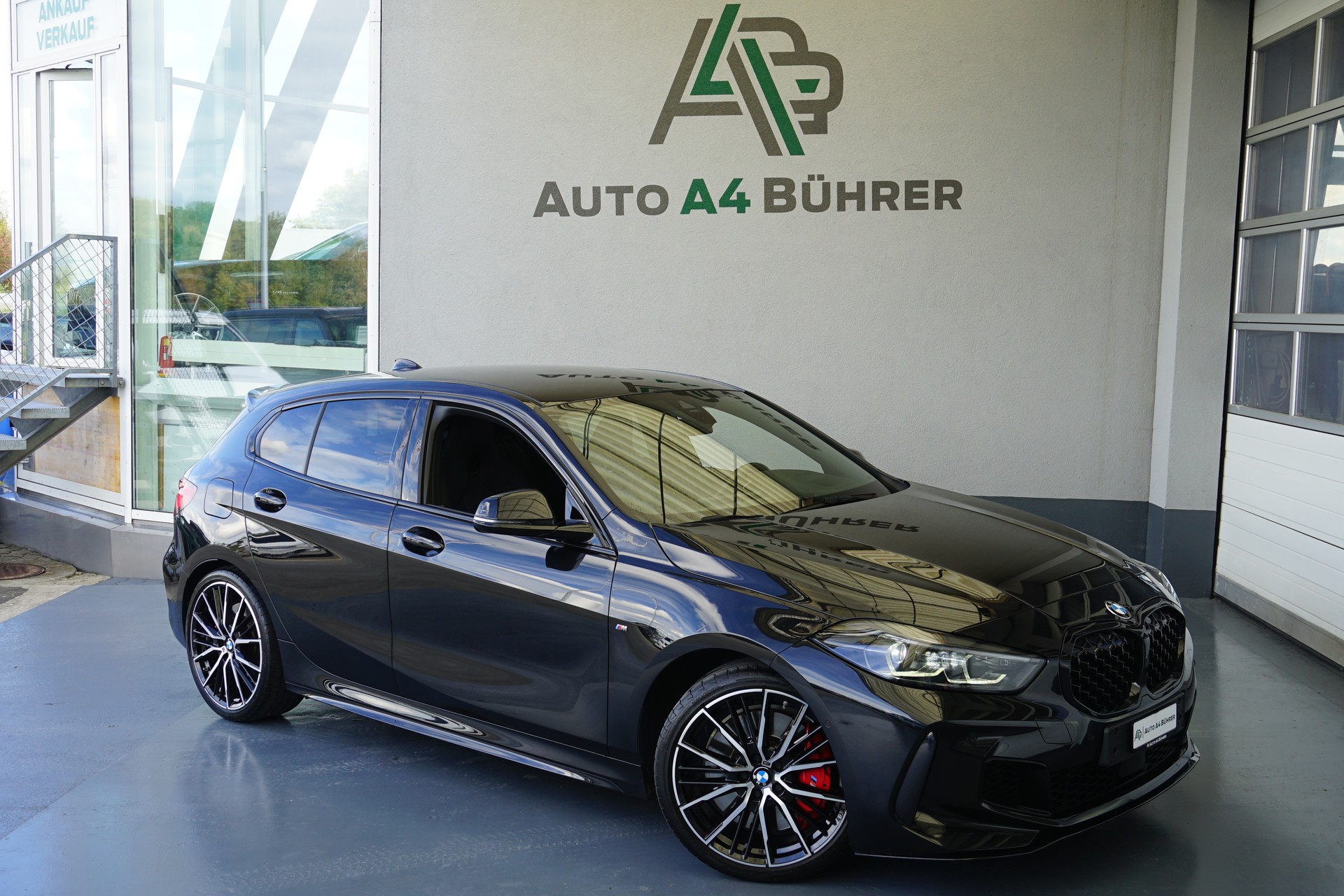 BMW M135i xDrive 306PS "sehr gepflegt"-image-1