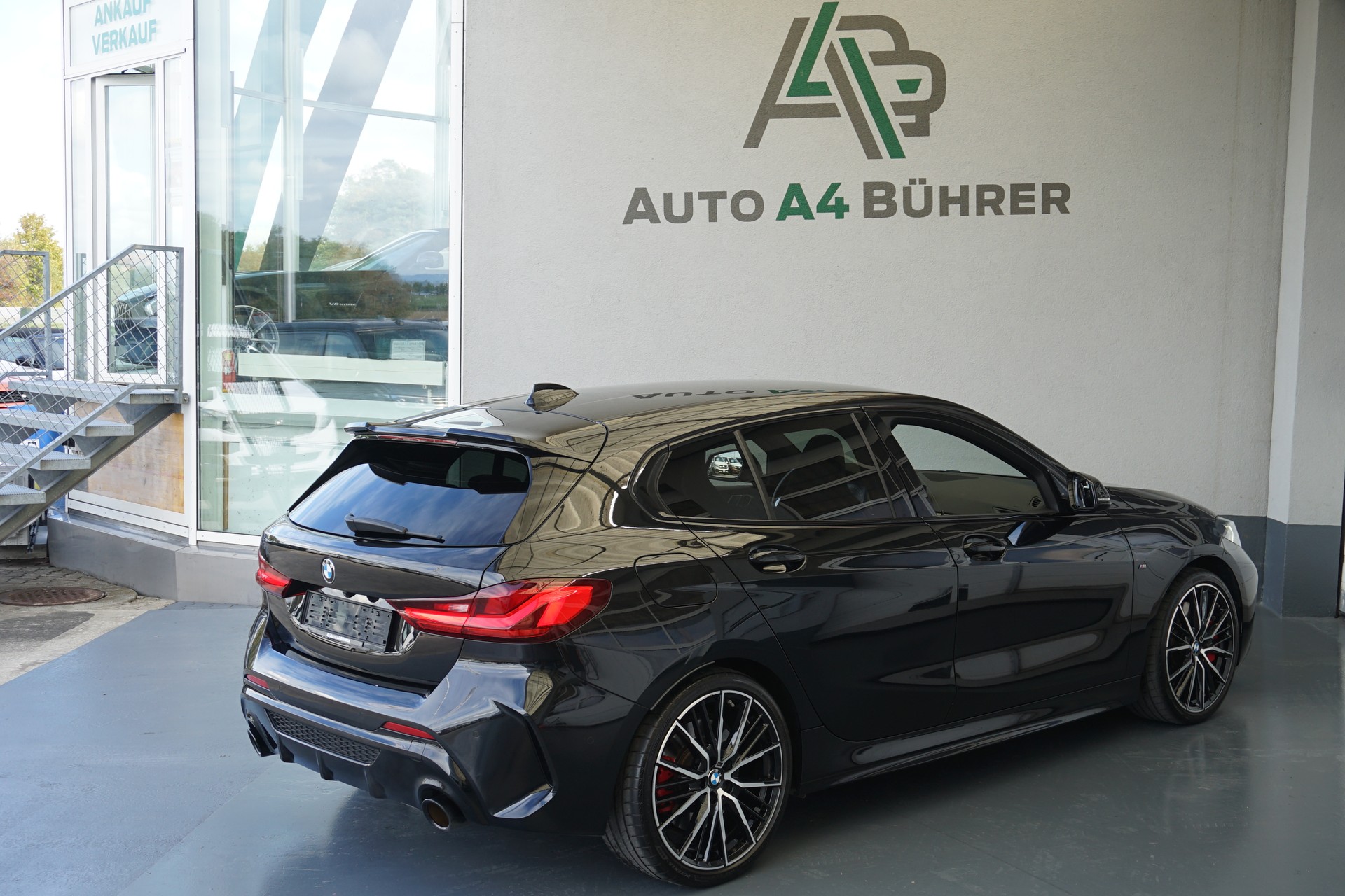 BMW M135i xDrive 306PS "sehr gepflegt"-image-7
