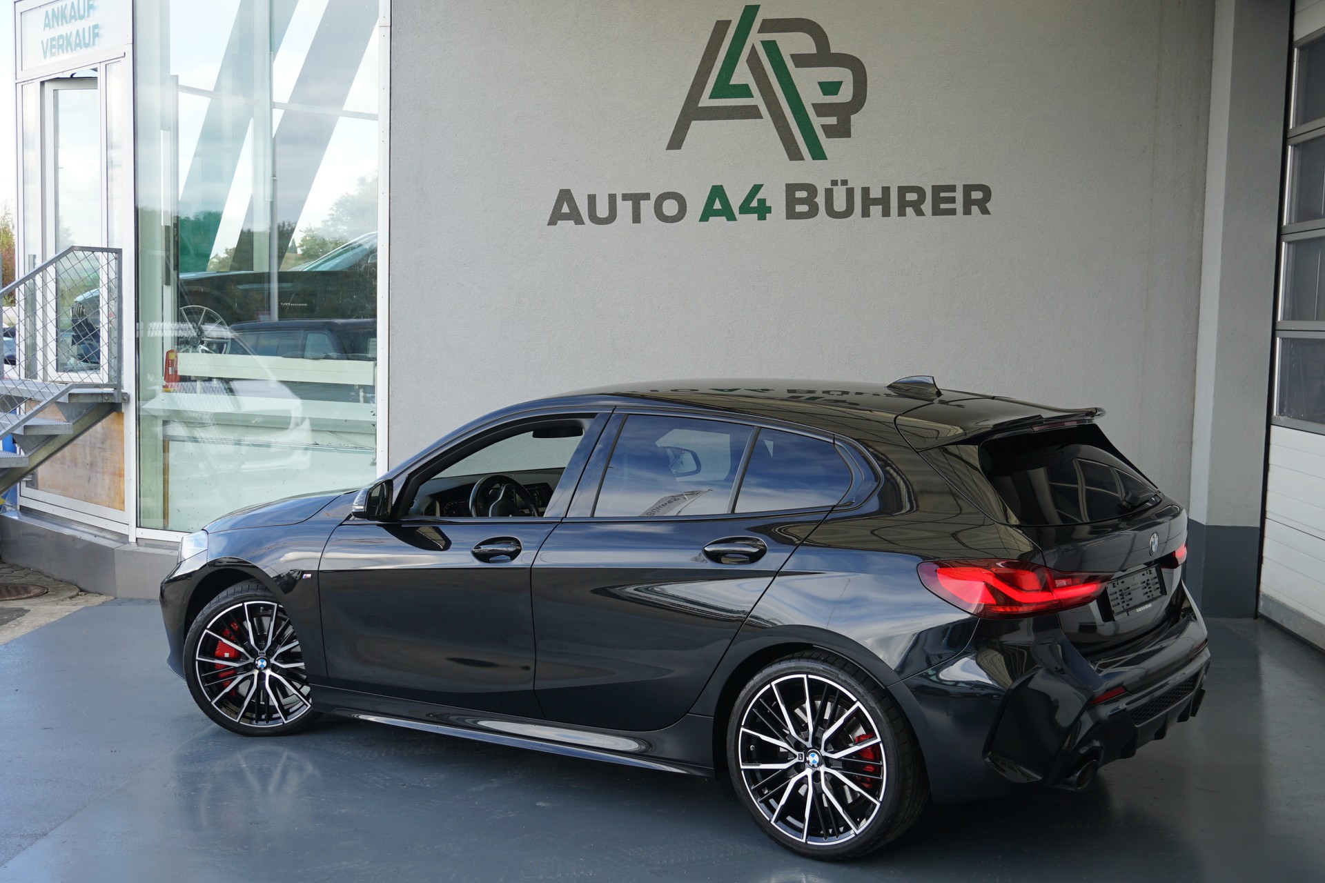 BMW M135i xDrive 306PS "sehr gepflegt"-image-5