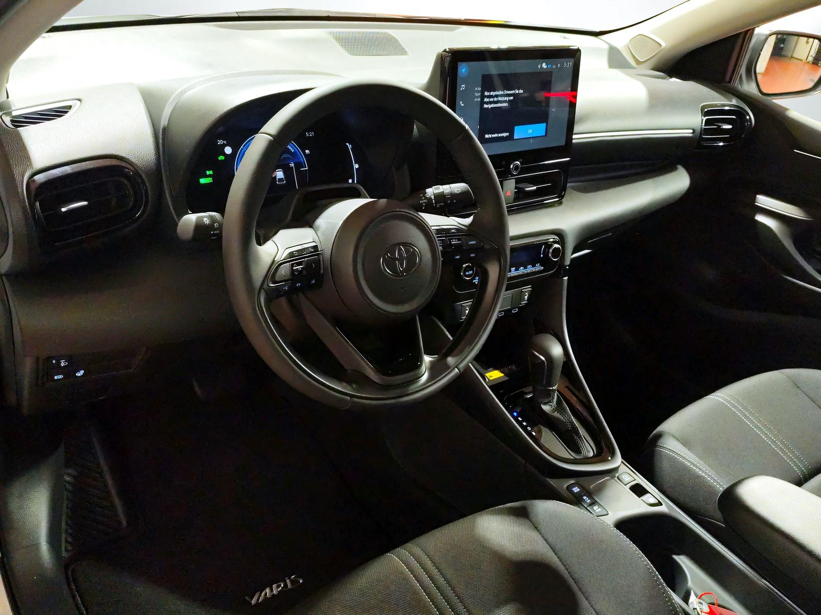 TOYOTA Yaris 1.5 VVT-i HSD Trend-image-8