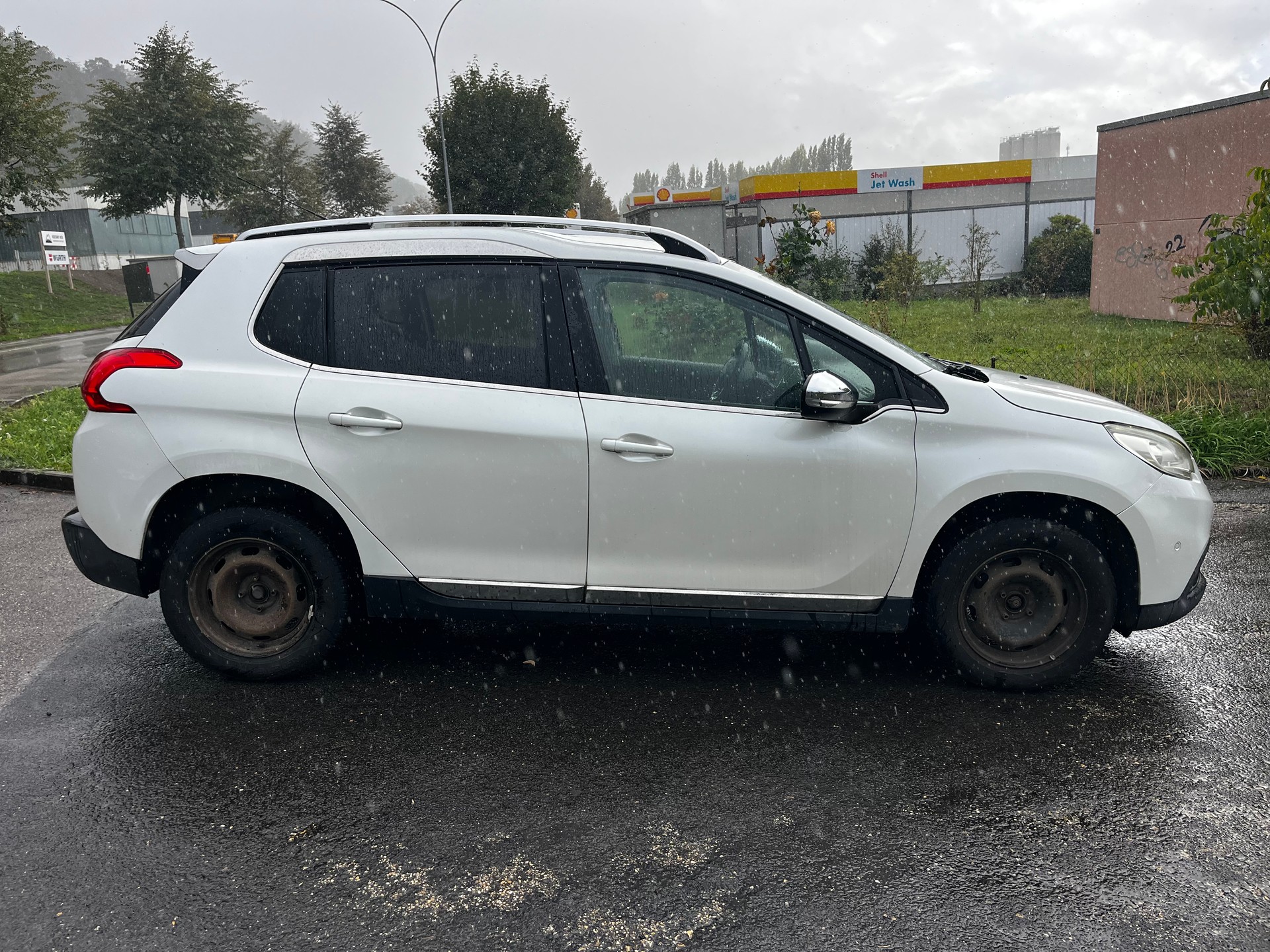 PEUGEOT 2008 1.6 VTI Active-image-1