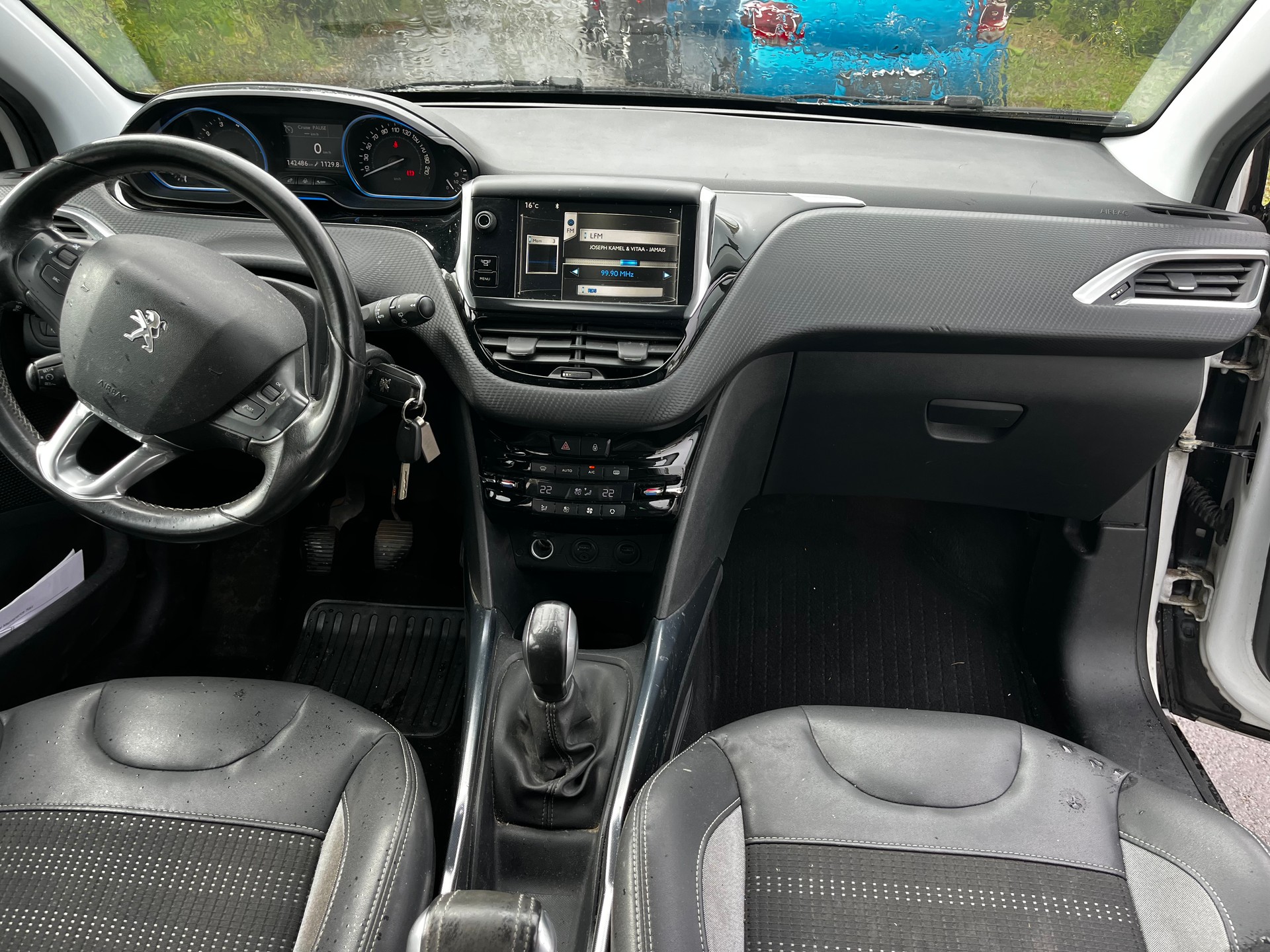 PEUGEOT 2008 1.6 VTI Active-image-10