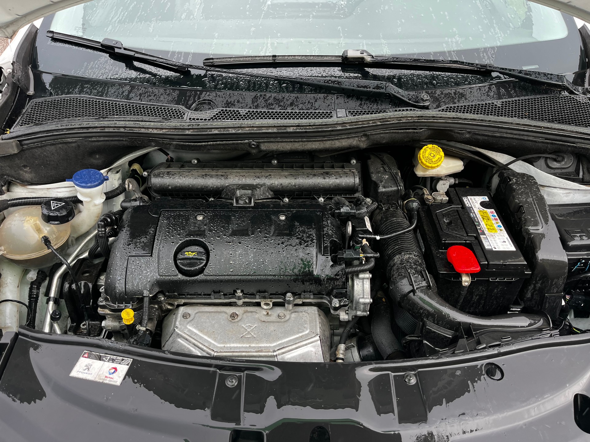 PEUGEOT 2008 1.6 VTI Active-image-11