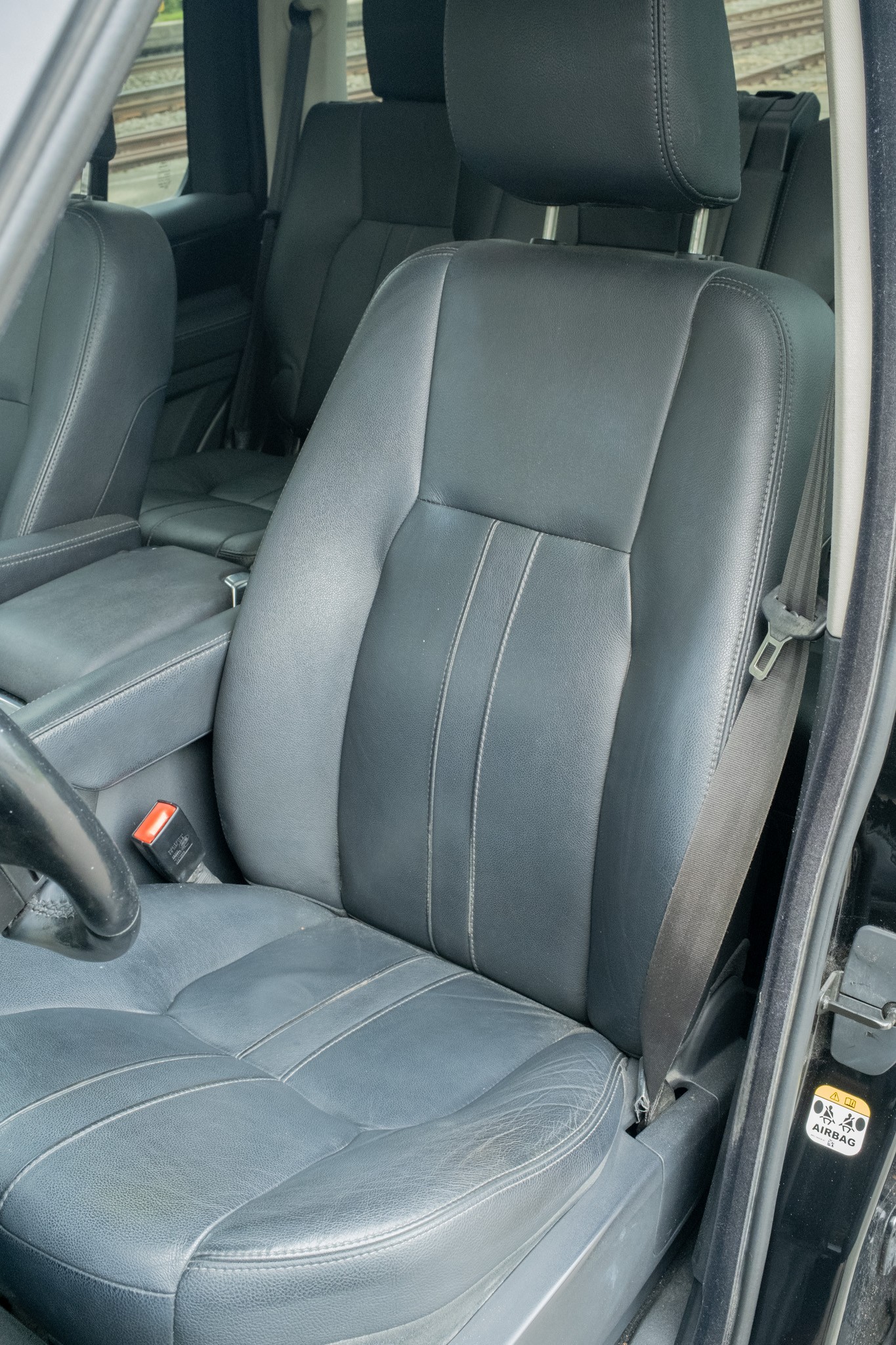 LAND ROVER Discovery 3.0 SDV6 HSE Automatic-image-7
