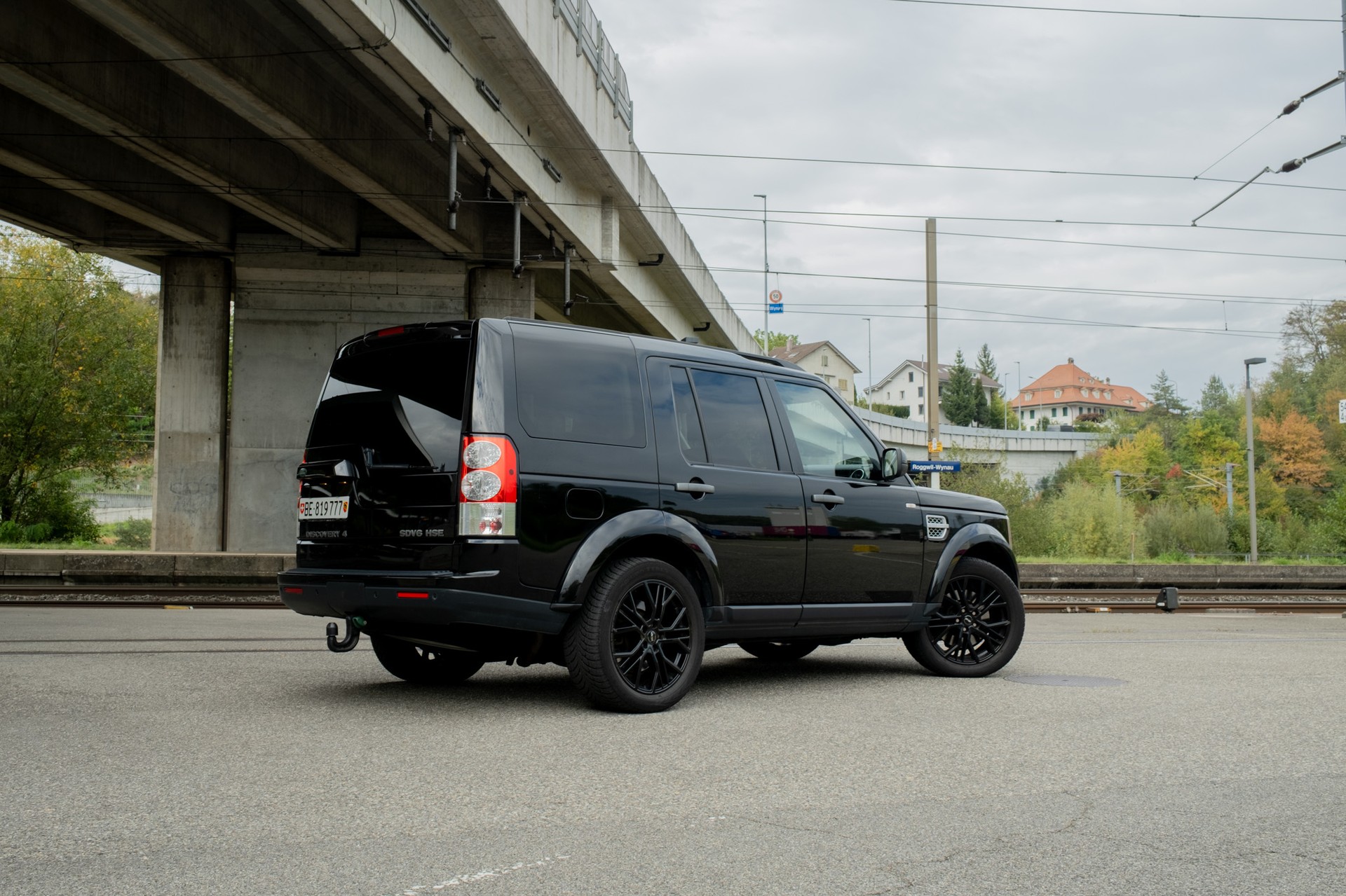 LAND ROVER Discovery 3.0 SDV6 HSE Automatic-image-1