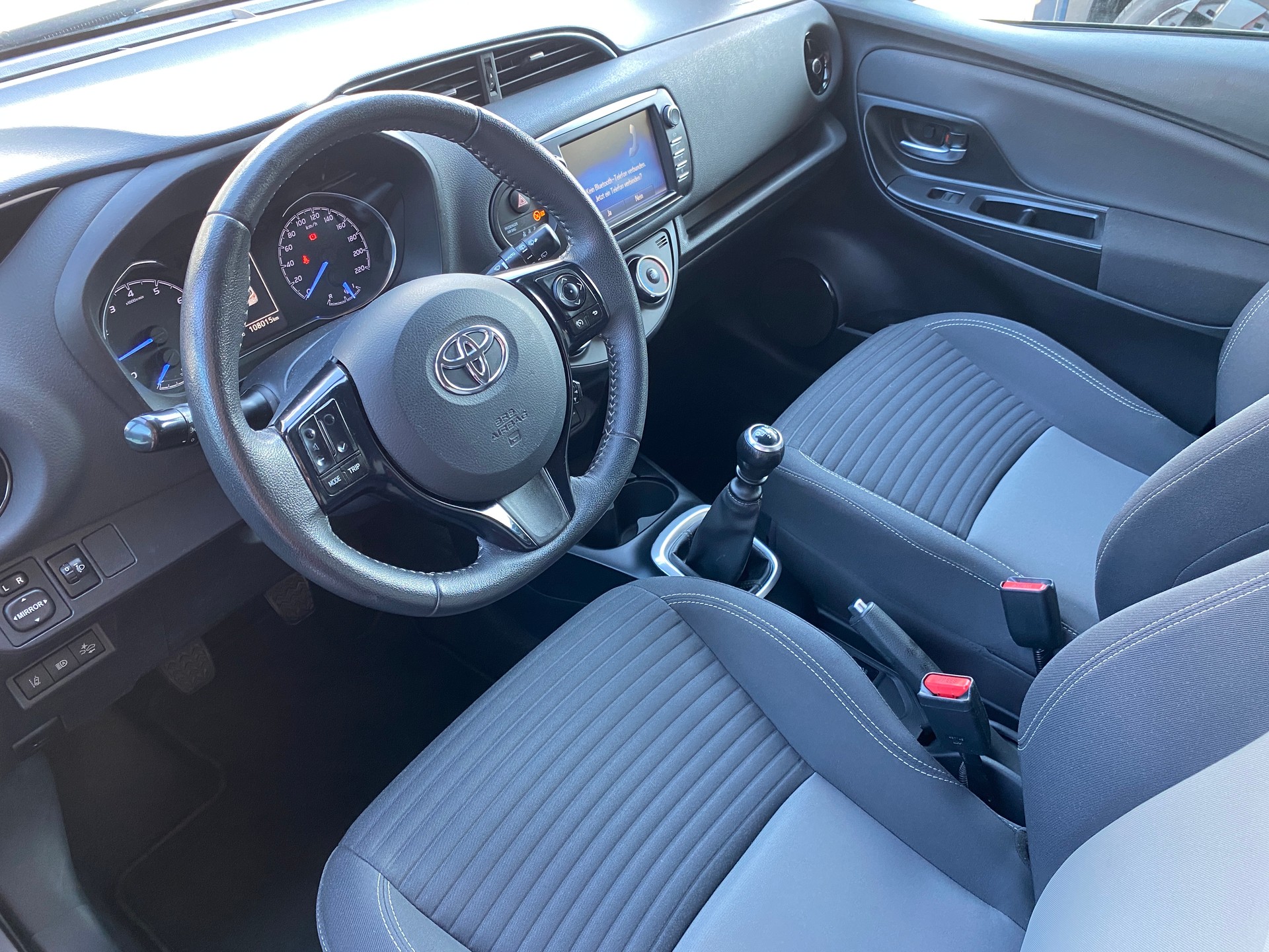 TOYOTA Yaris 1.5 Trend-image-4