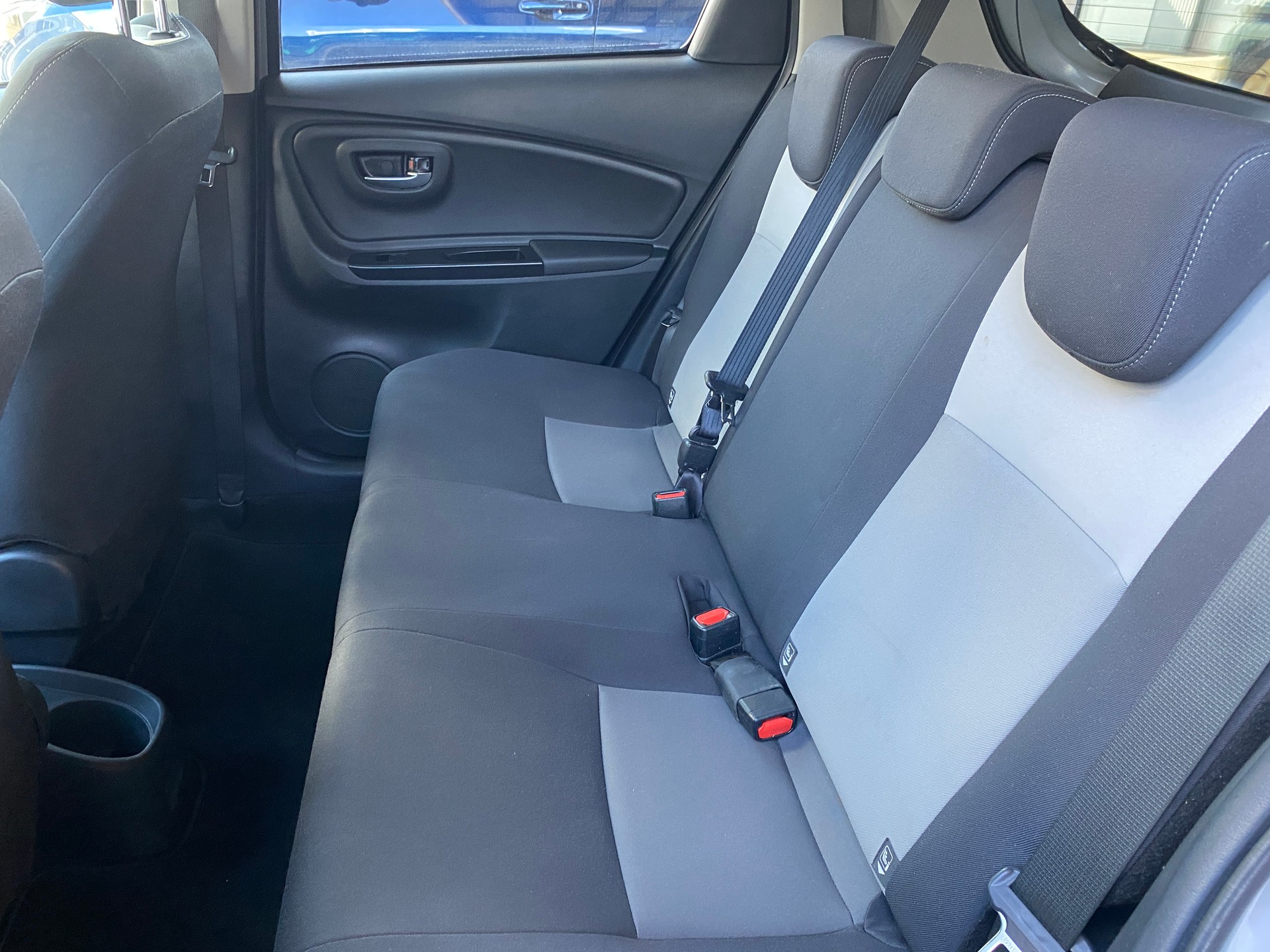 TOYOTA Yaris 1.5 Trend-image-10