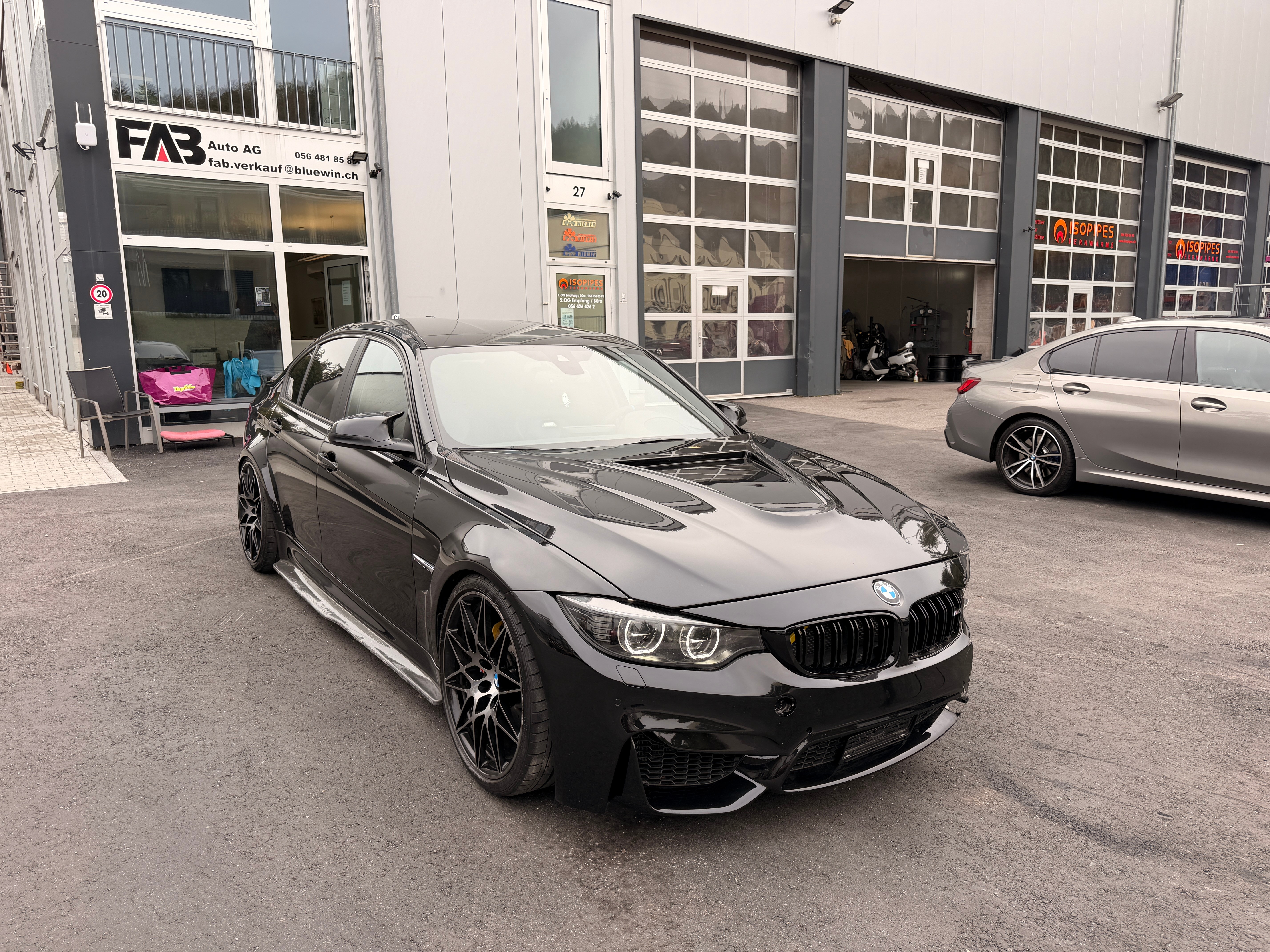 Car photo